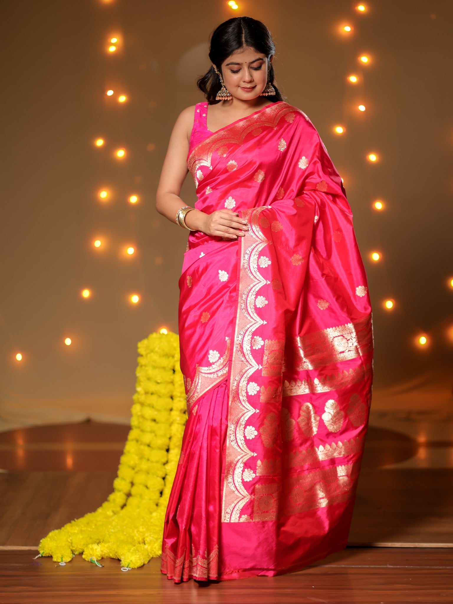 Banarasi Pure Katan Saree With Buti & Border- Pink