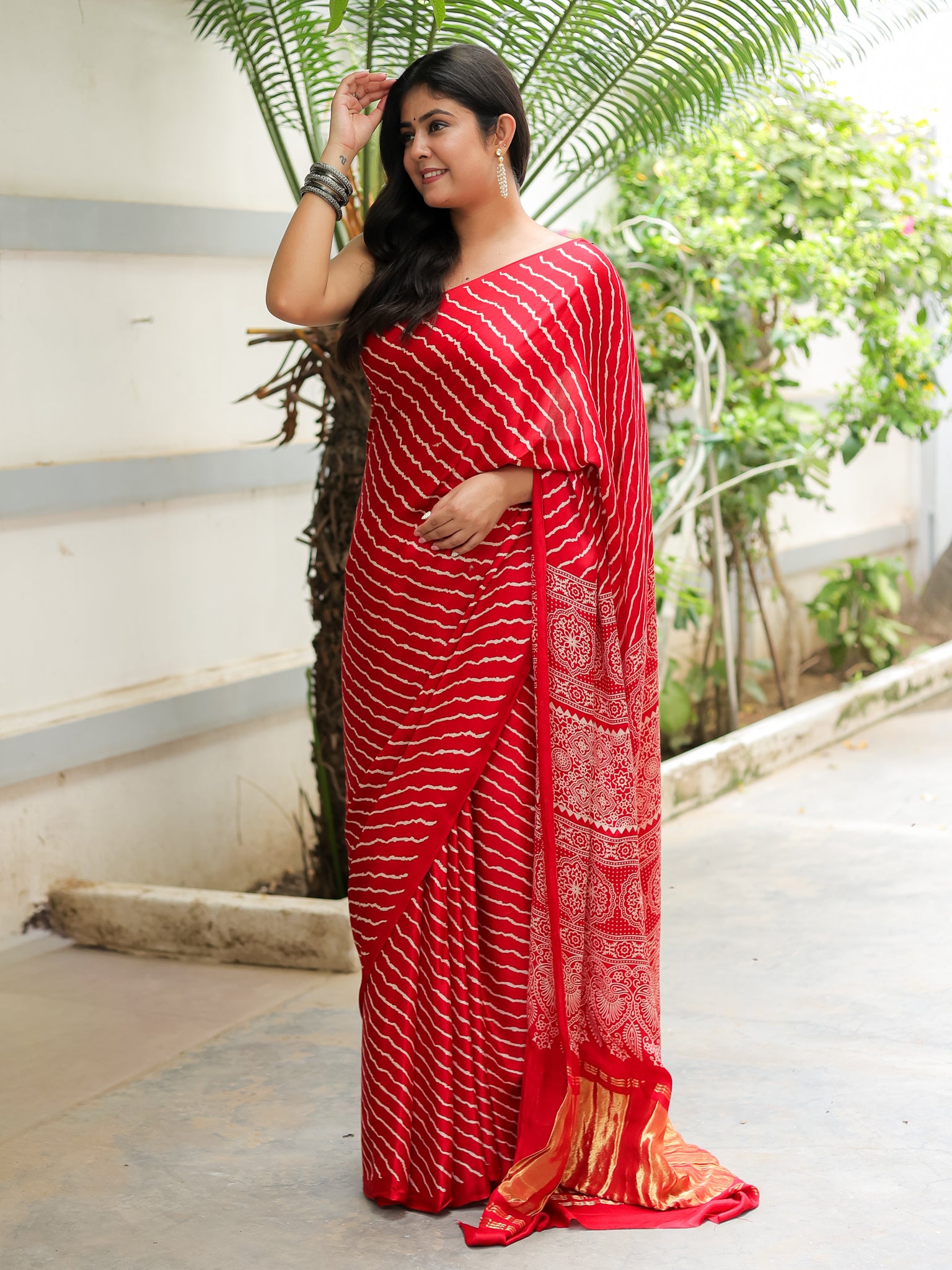 Red Leheriya Modal Lagdi Patta Saree