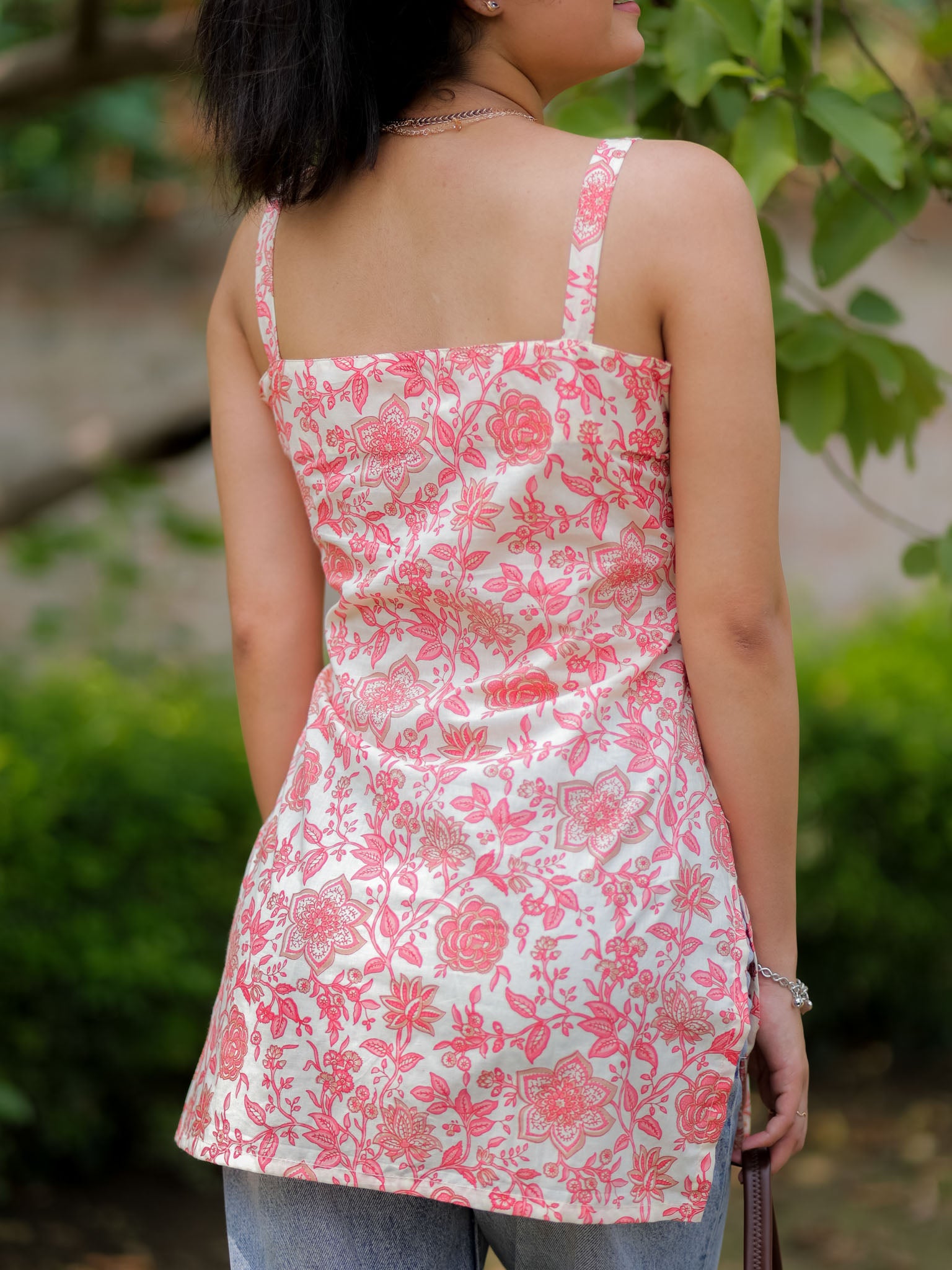 Readymade Sleeveless Printed Kurti-White