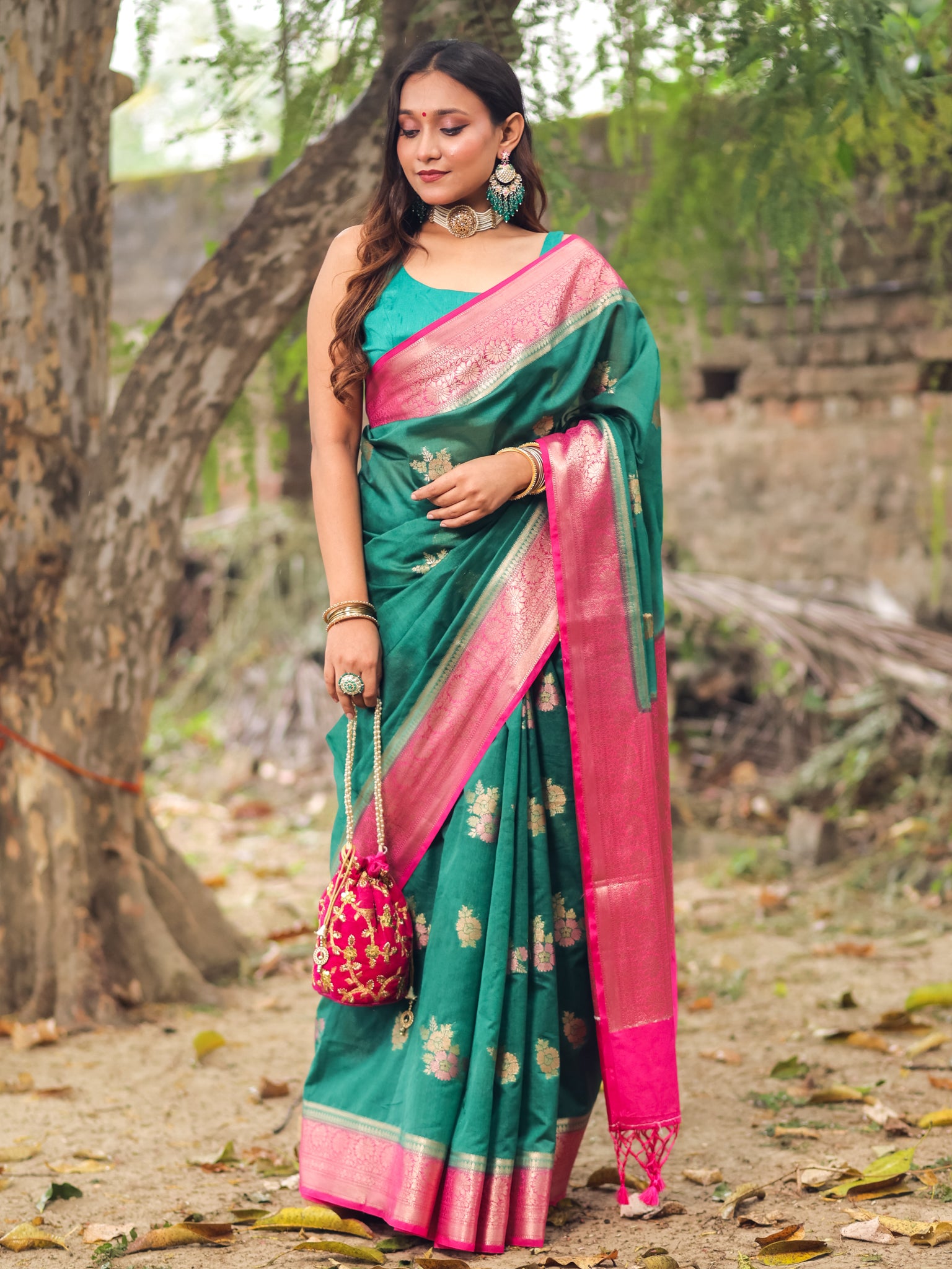 Banarasi Semi Georgette Saree with Floral Weaving & Contrast Border- Dark Green