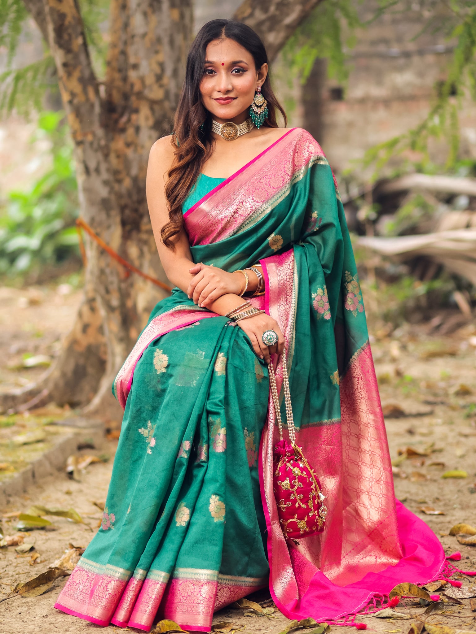 Banarasi Semi Georgette Saree with Floral Weaving & Contrast Border- Dark Green