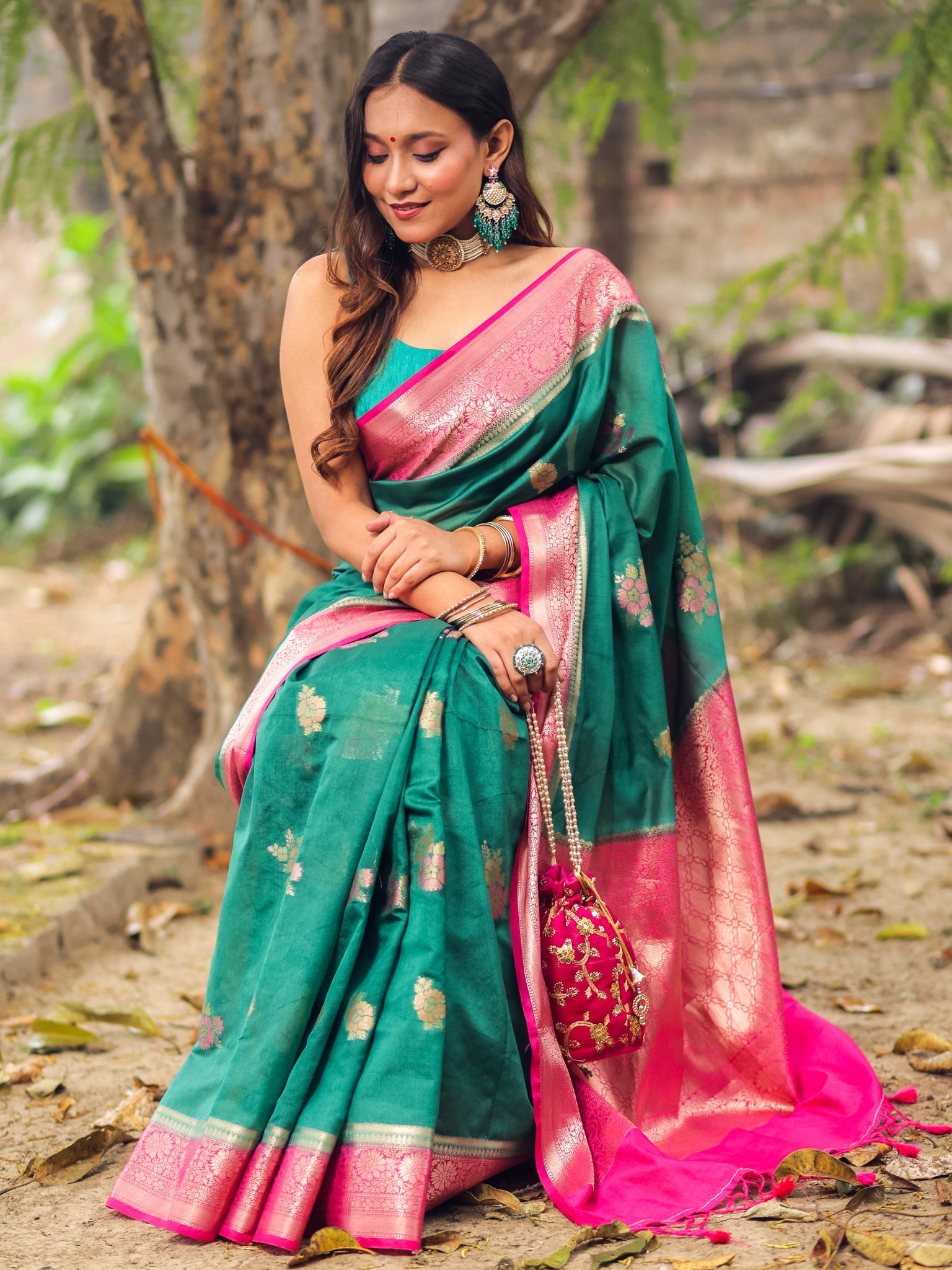 Banarasi Semi Georgette Saree with Floral Weaving & Contrast Border- Dark Green