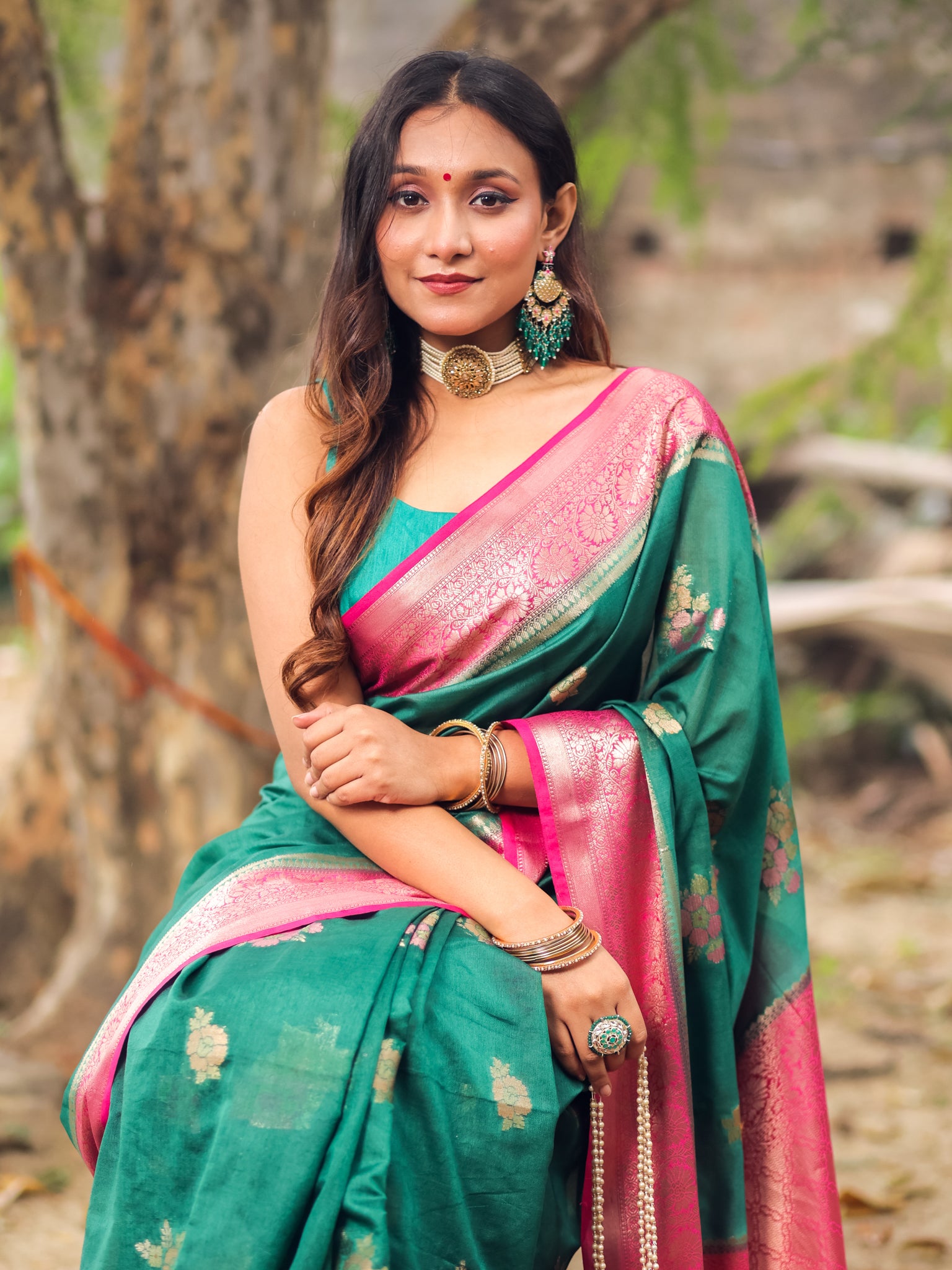 Banarasi Semi Georgette Saree with Floral Weaving & Contrast Border- Dark Green