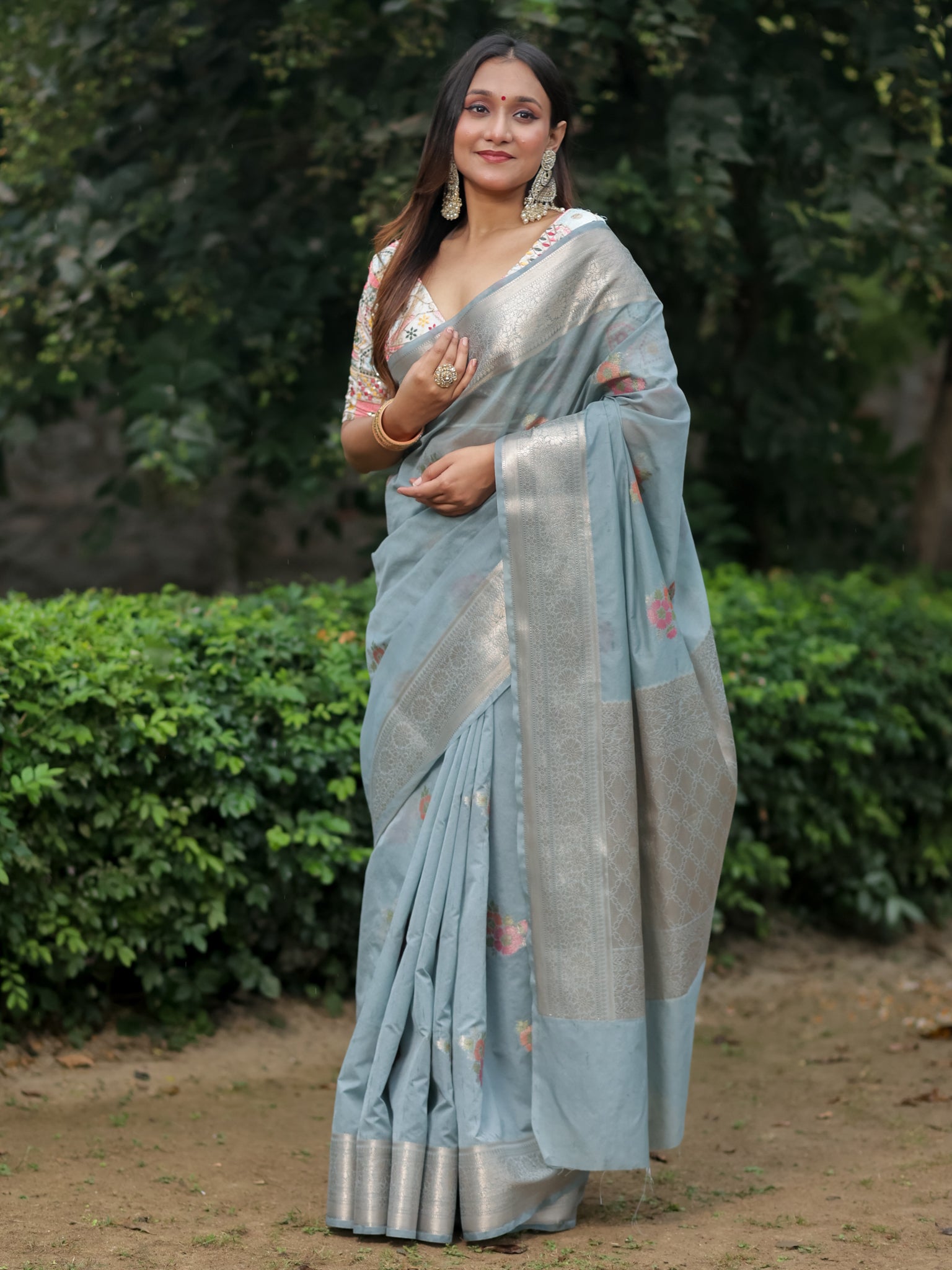 Banarasi Semi Georgette Saree with Floral Weaving & Border- Grey