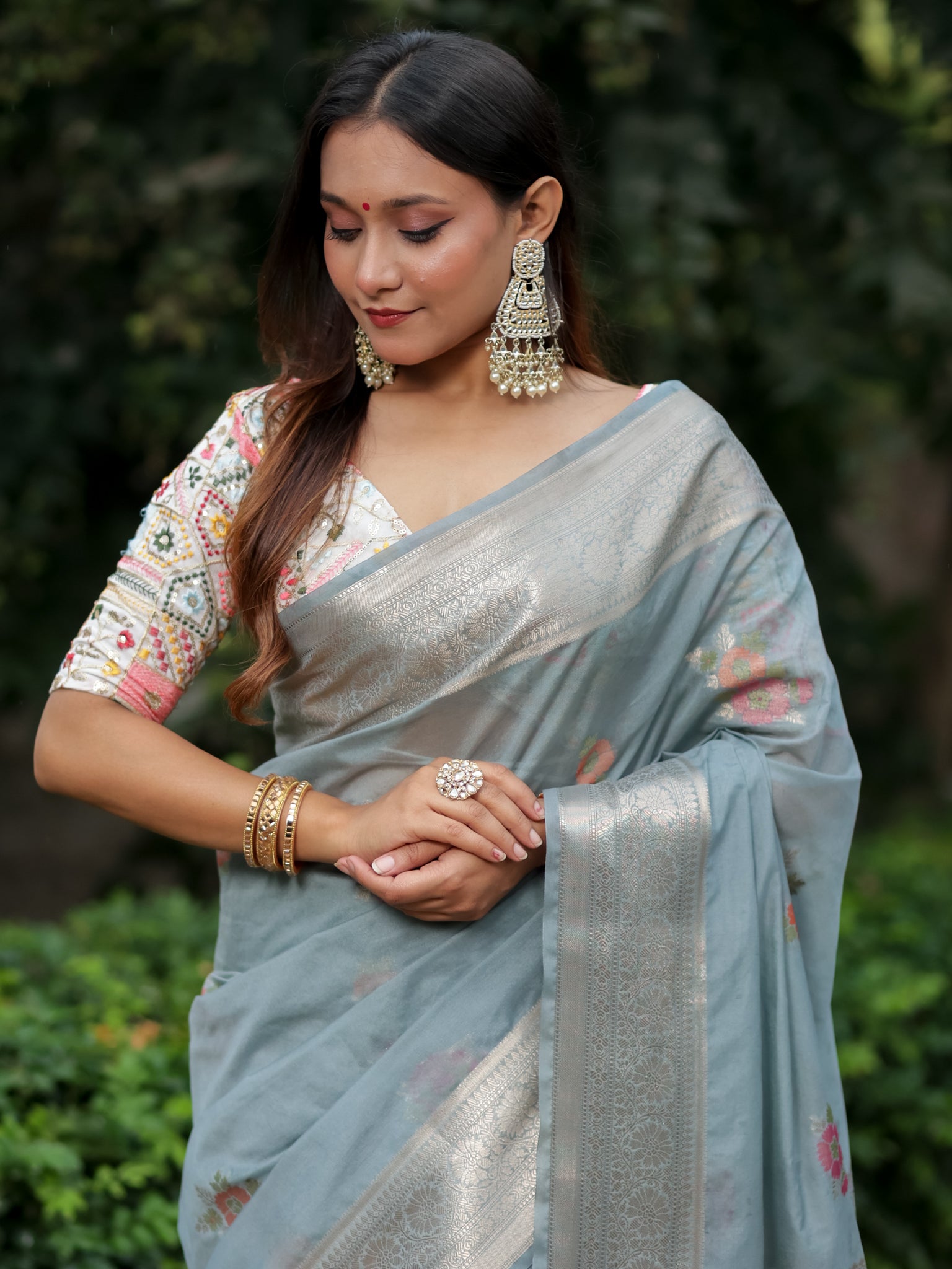 Banarasi Semi Georgette Saree with Floral Weaving & Border- Grey