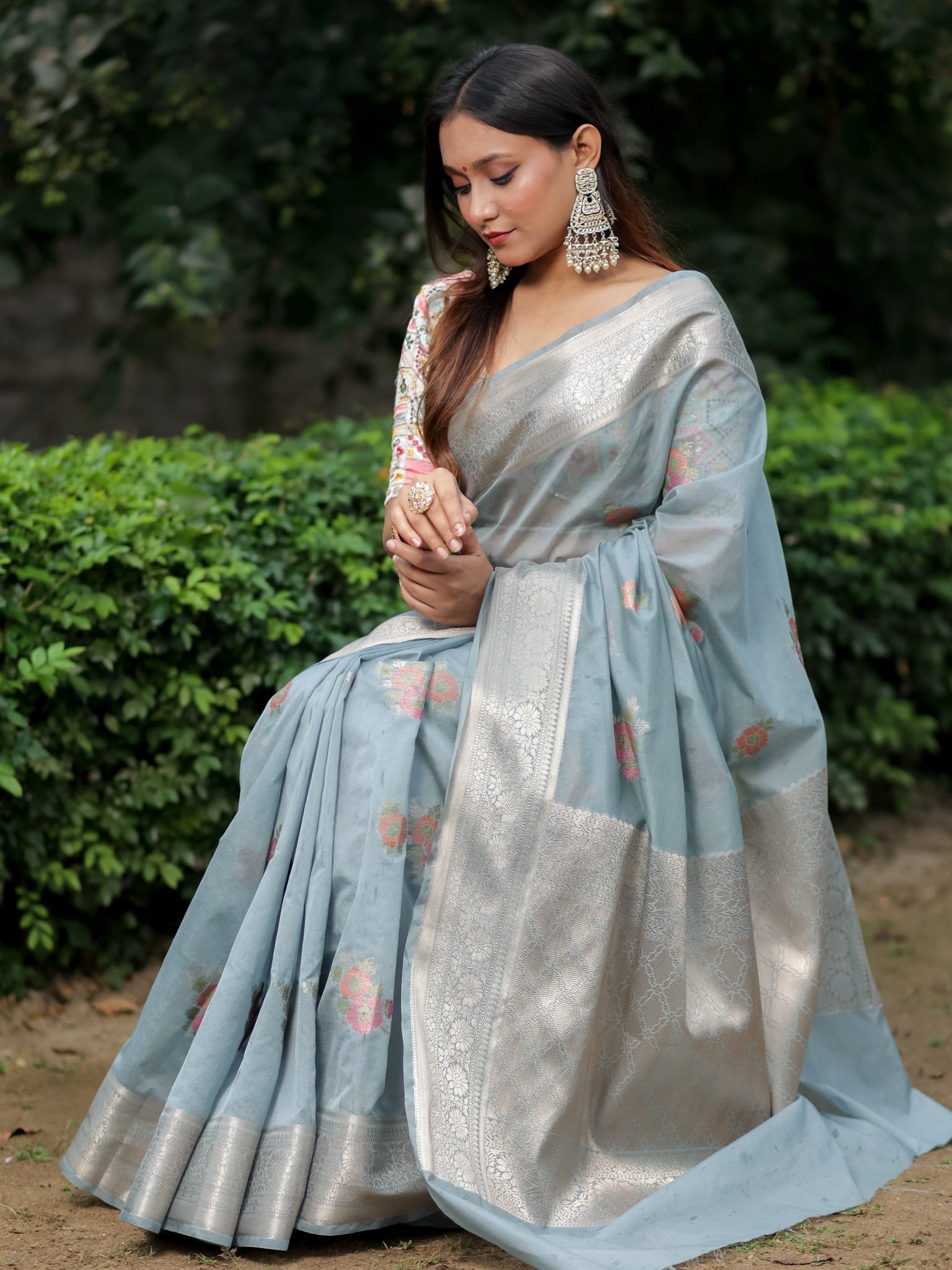 Banarasi Semi Georgette Saree with Floral Weaving & Border- Grey