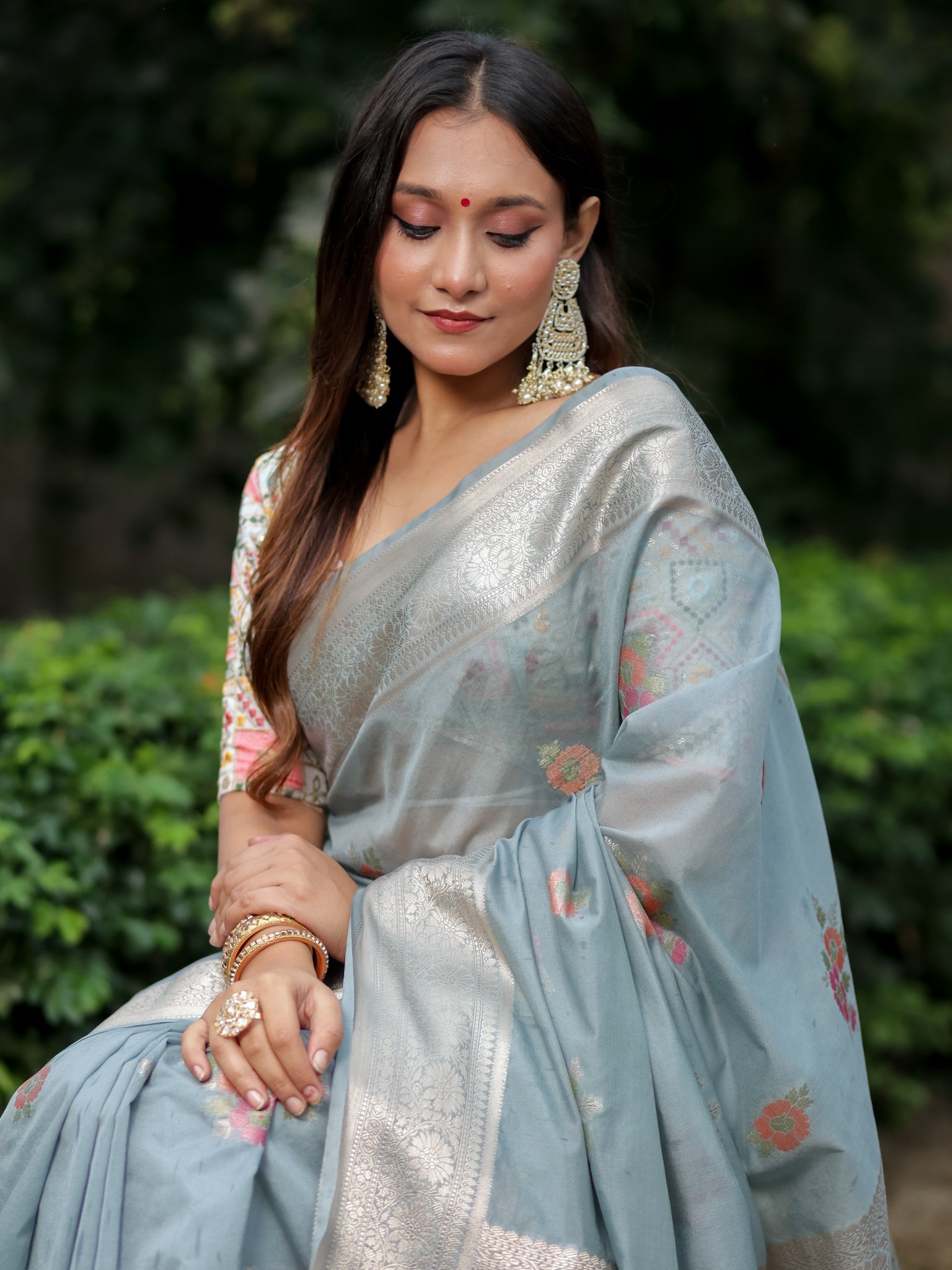 Banarasi Semi Georgette Saree with Floral Weaving & Border- Grey