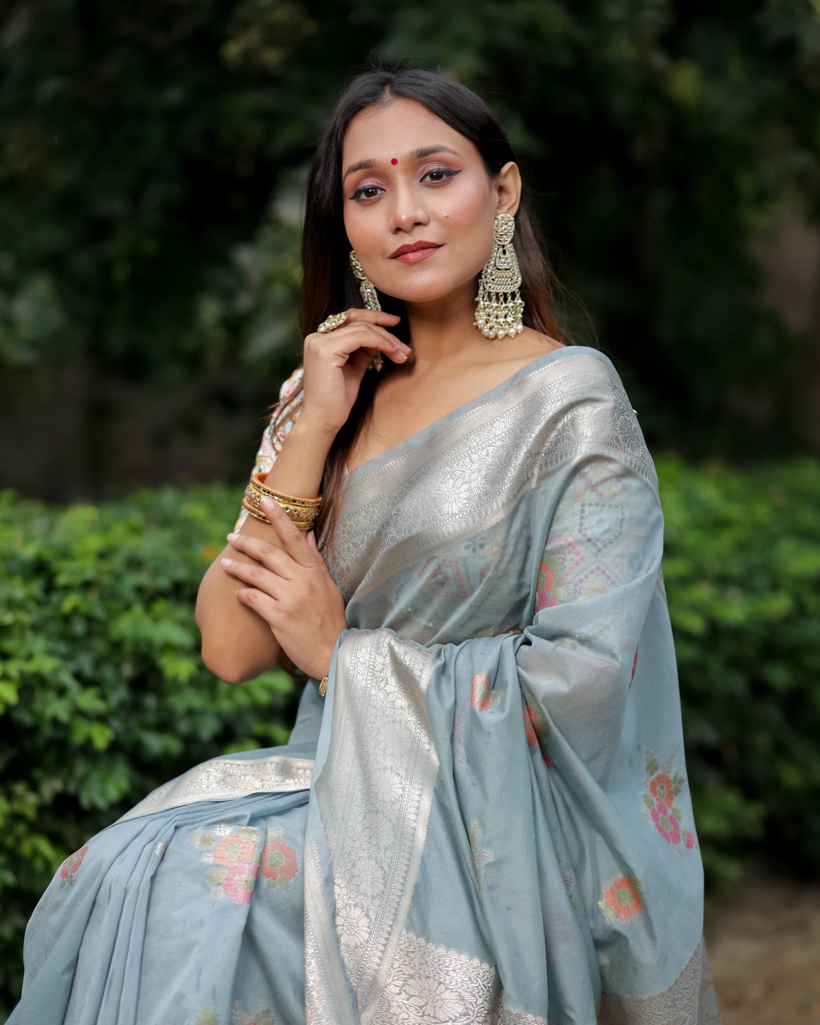 Banarasi Semi Georgette Saree with Floral Weaving & Border- Grey