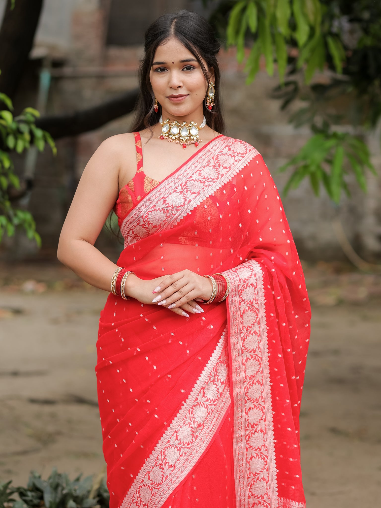 Banarasi Pure Khaddi Georgette Saree With Buti Weaving- Red