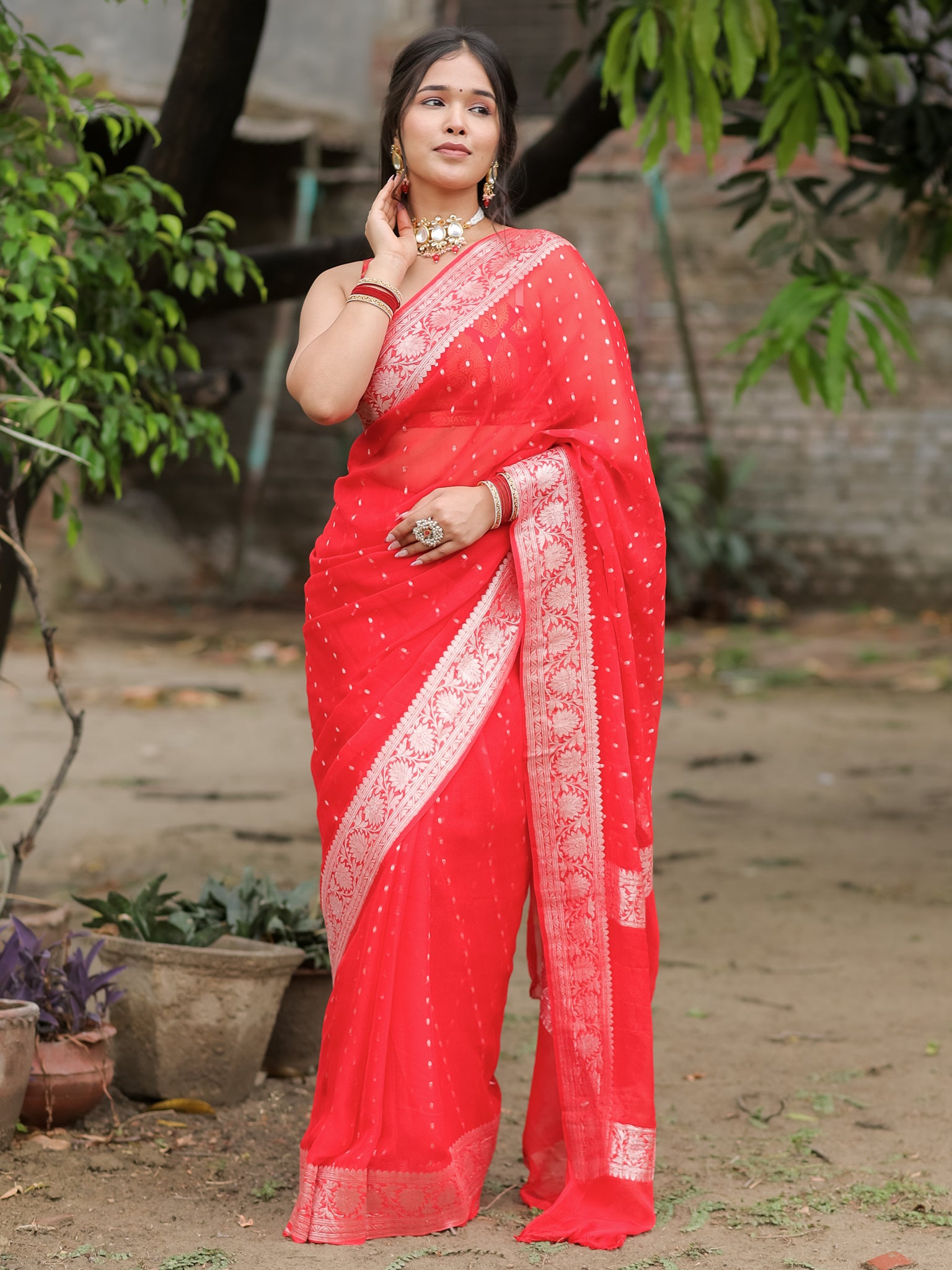 Banarasi Pure Khaddi Georgette Saree With Buti Weaving- Red