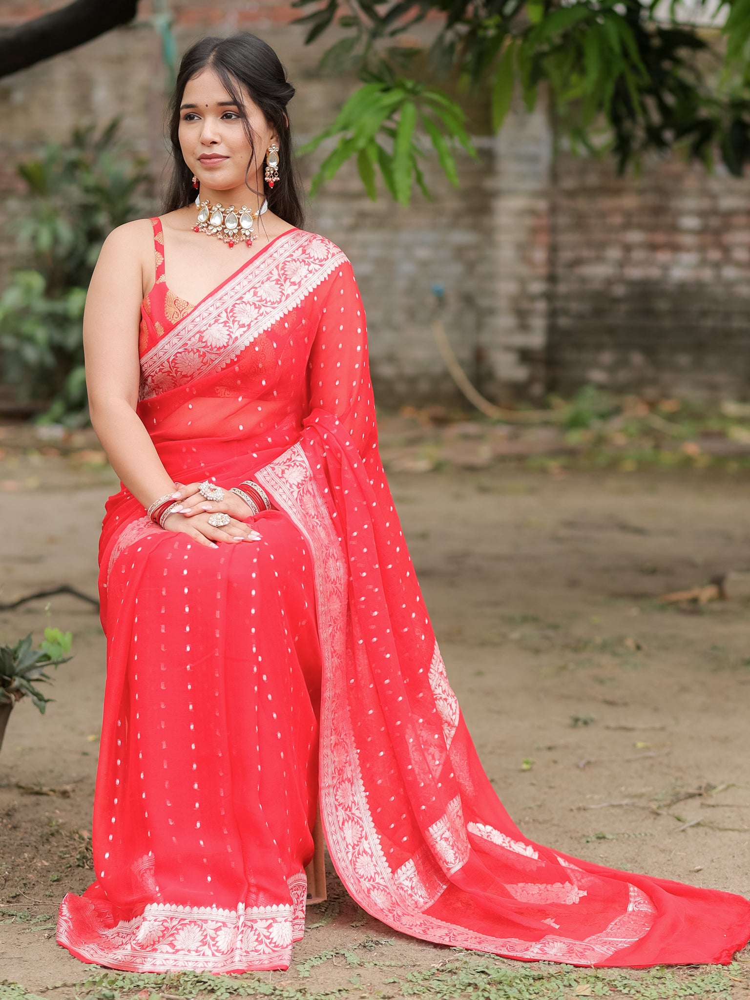 Banarasi Pure Khaddi Georgette Saree With Buti Weaving- Red