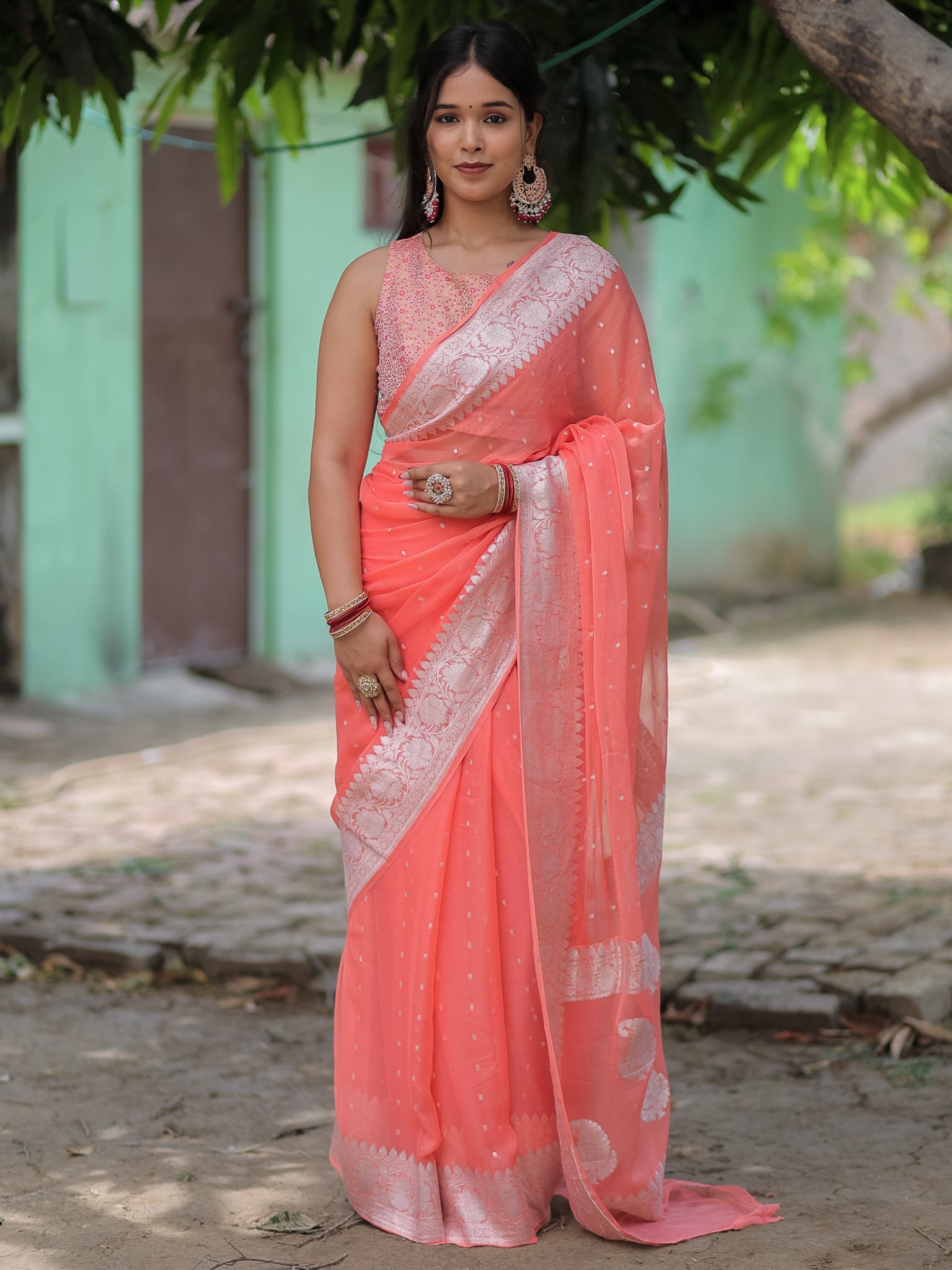 Banarasi Pure Khaddi Georgette Saree With Buti Weaving- Peach