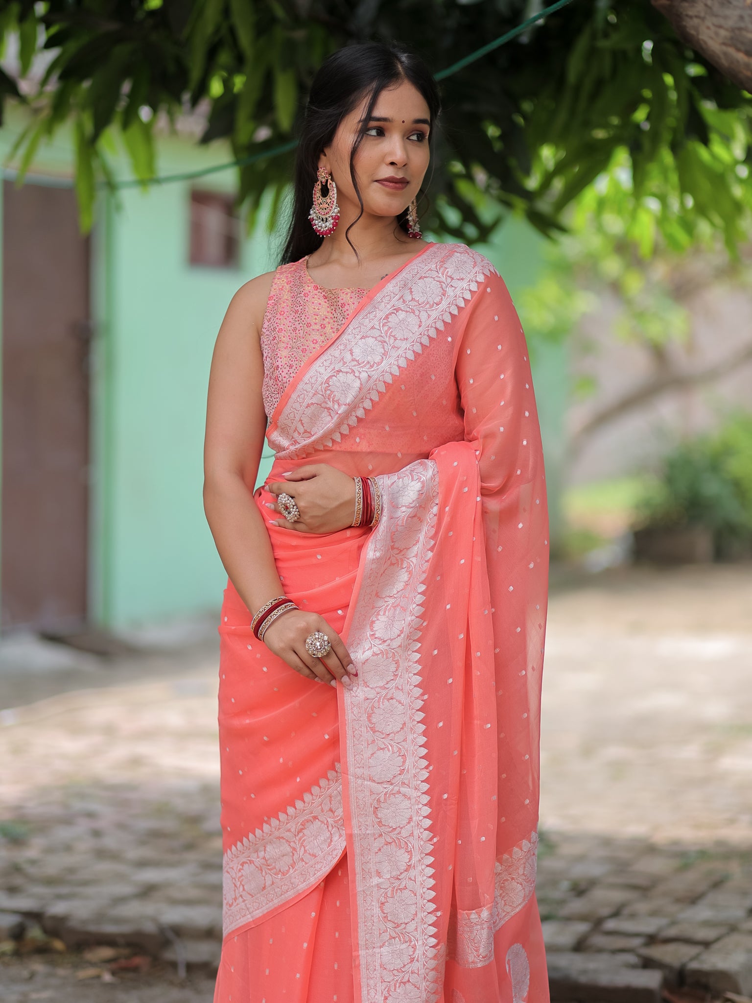 Banarasi Pure Khaddi Georgette Saree With Buti Weaving- Peach