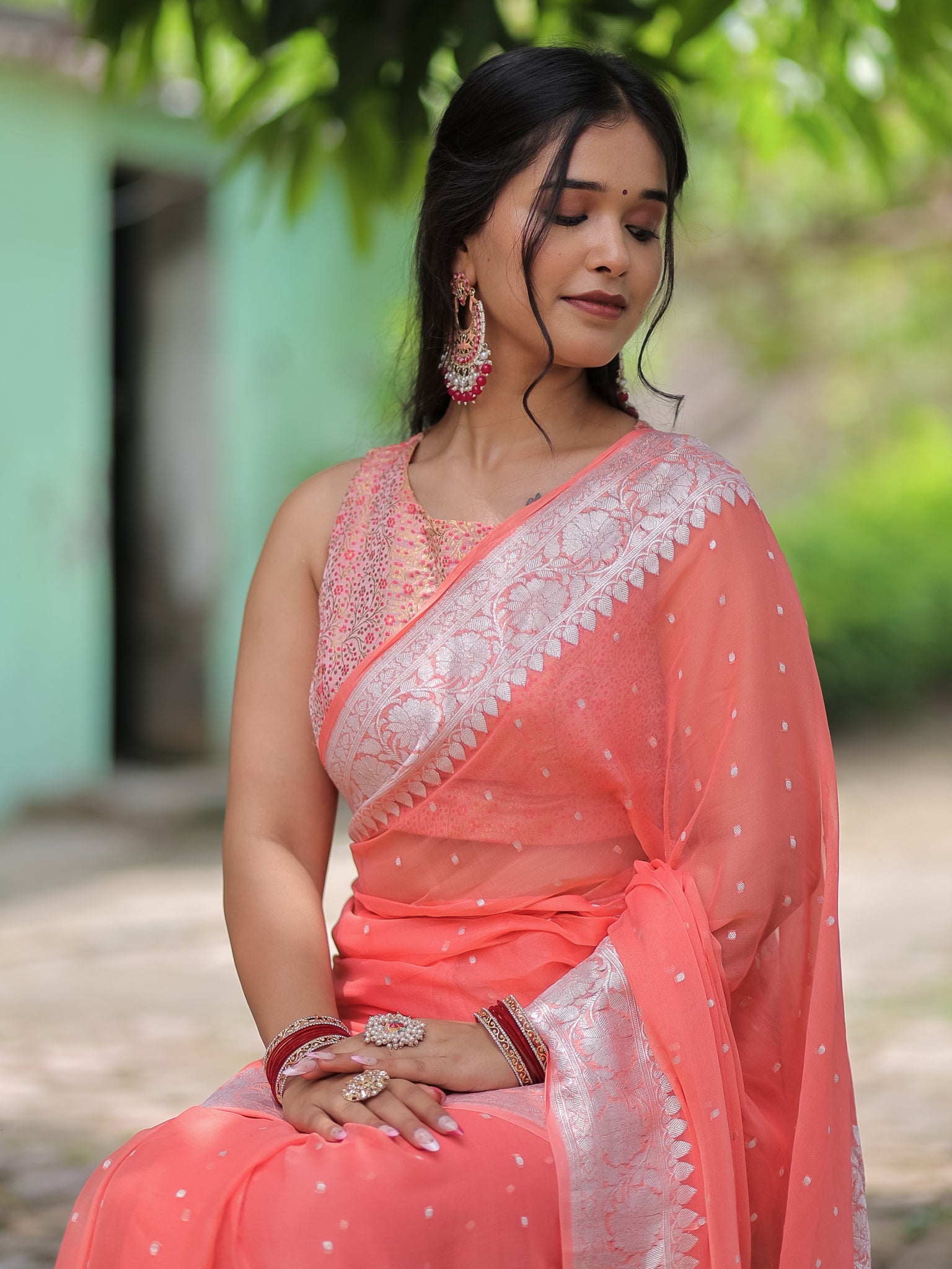 Banarasi Pure Khaddi Georgette Saree With Buti Weaving- Peach