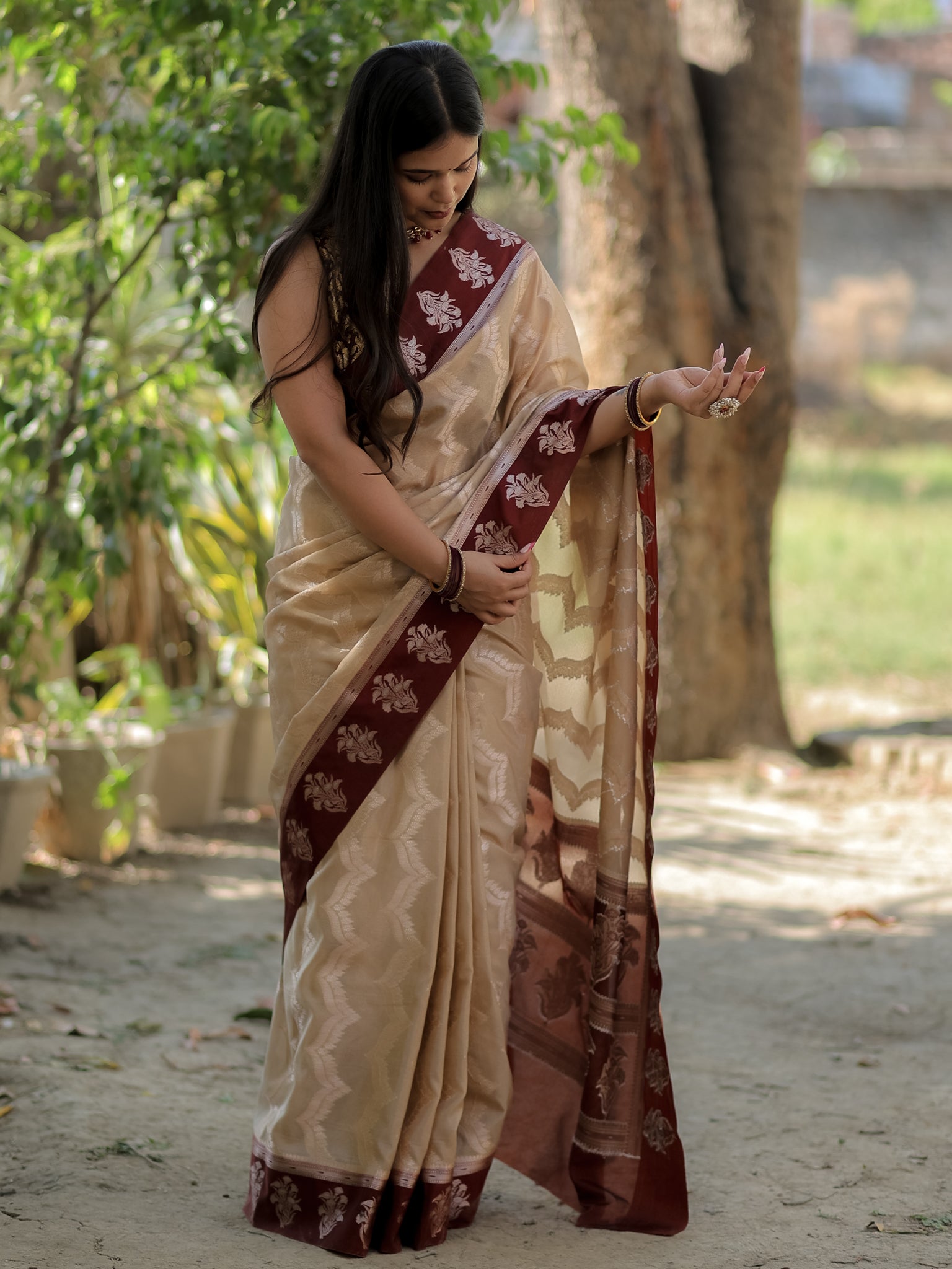 Banarasi Semi Silk Saree With Silver Zari Weaving & Contrast Border- Beige