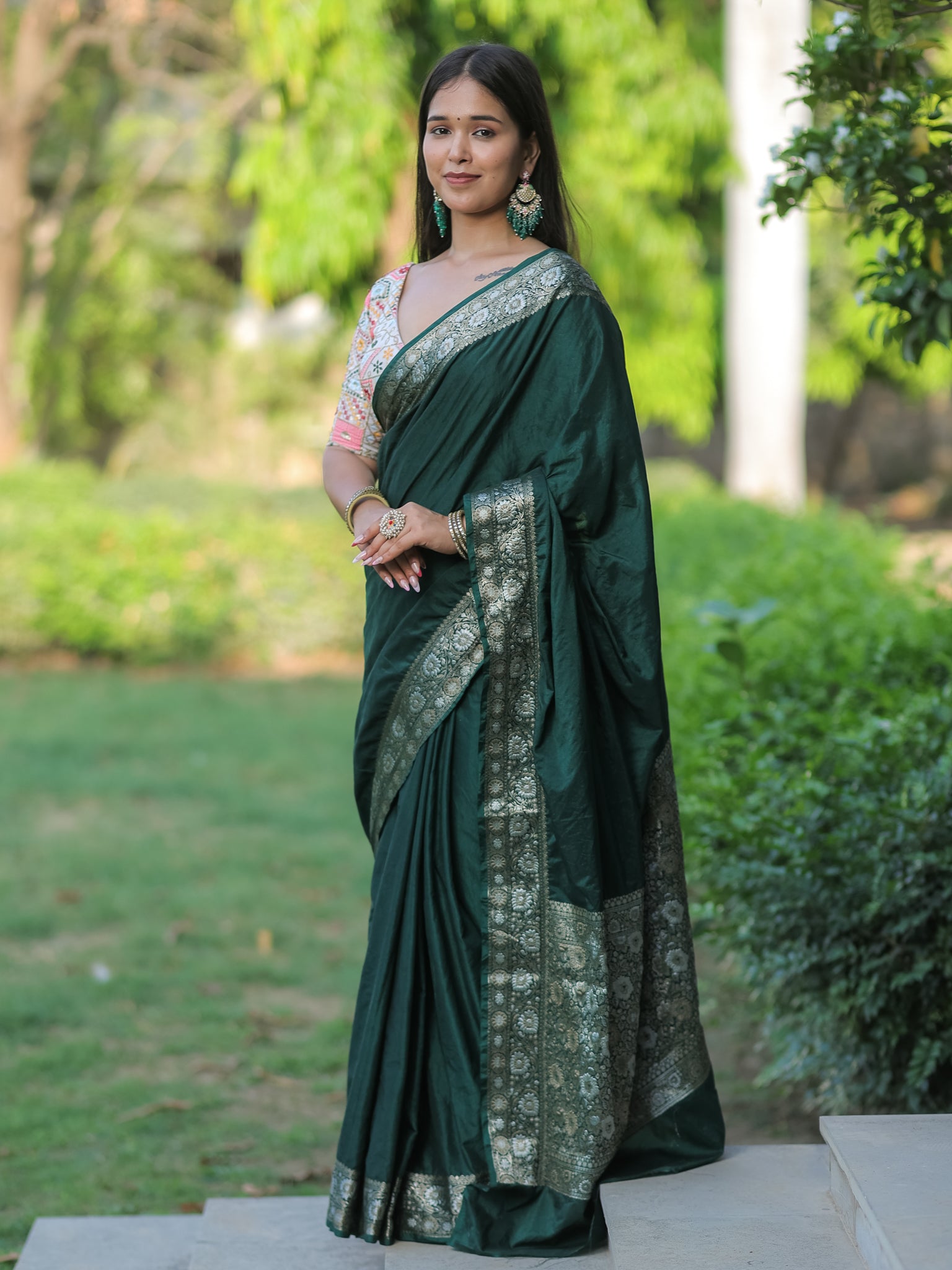Banarasi Semi Silk Plain Saree With Weaving & Border- Green
