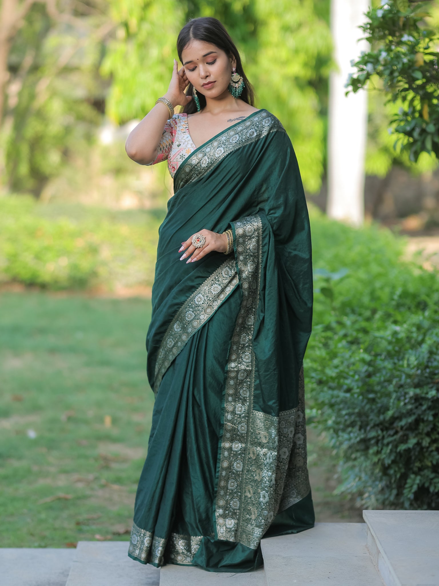 Banarasi Semi Silk Plain Saree With Weaving & Border- Green