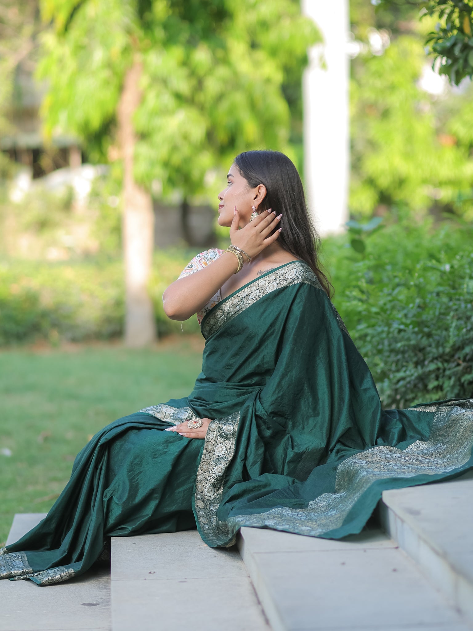 Banarasi Semi Silk Plain Saree With Weaving & Border- Green