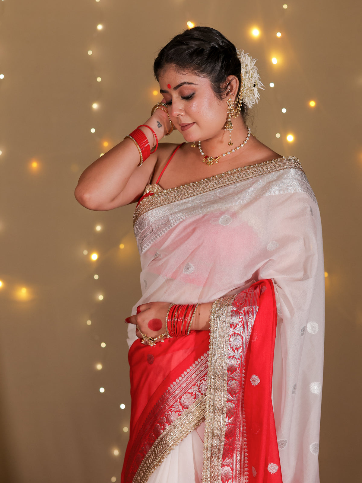Banarasi Dual Shade Semi Silk Saree With Lace Border- White & Red