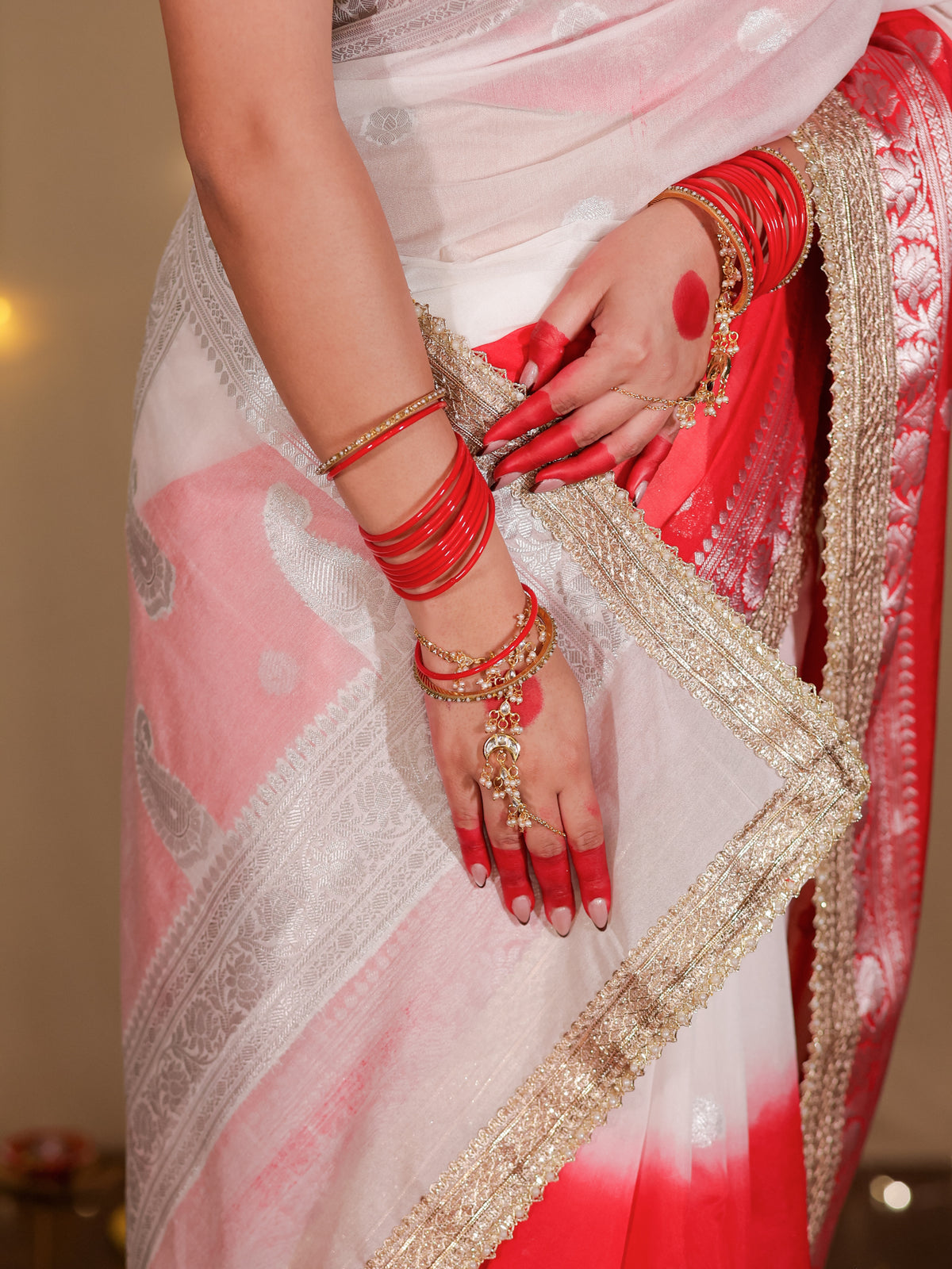 Banarasi Dual Shade Semi Silk Saree With Lace Border- White & Red