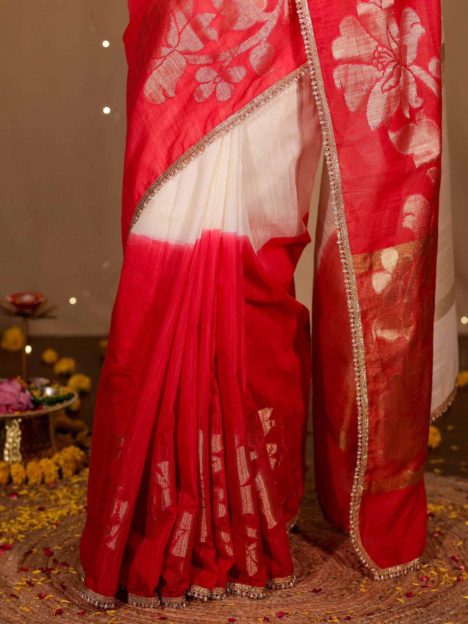 Banarasi Dual Shade Soft Cotton Saree With Lace Border- White & Red