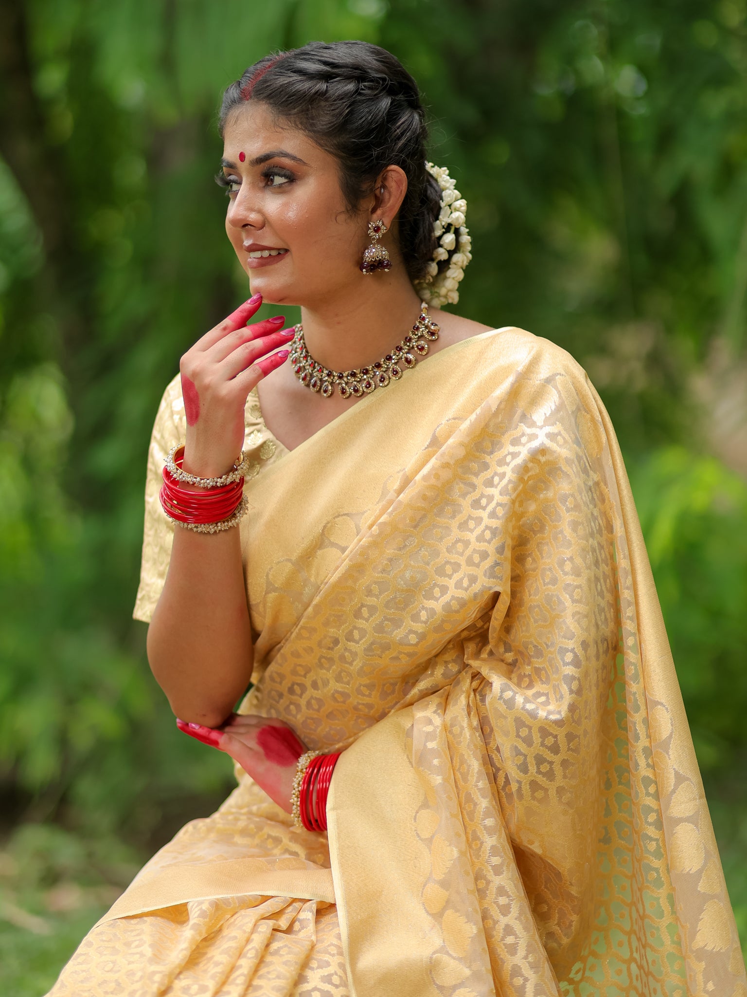 Banarasi Tissue Saree With Border - Golden