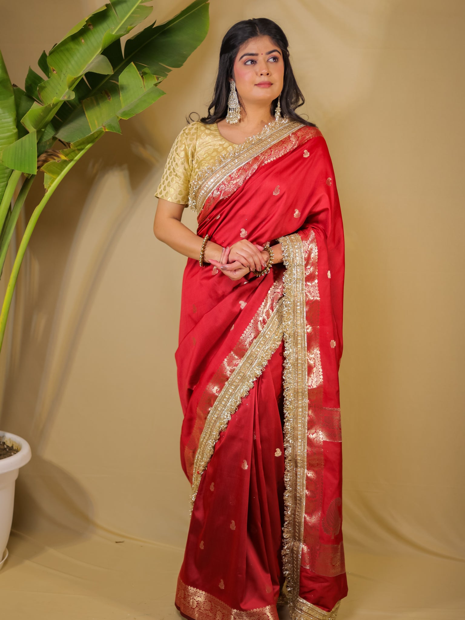 Banarasi Semi Silk Saree With Buti Zari Weaving & Lace Border - Red
