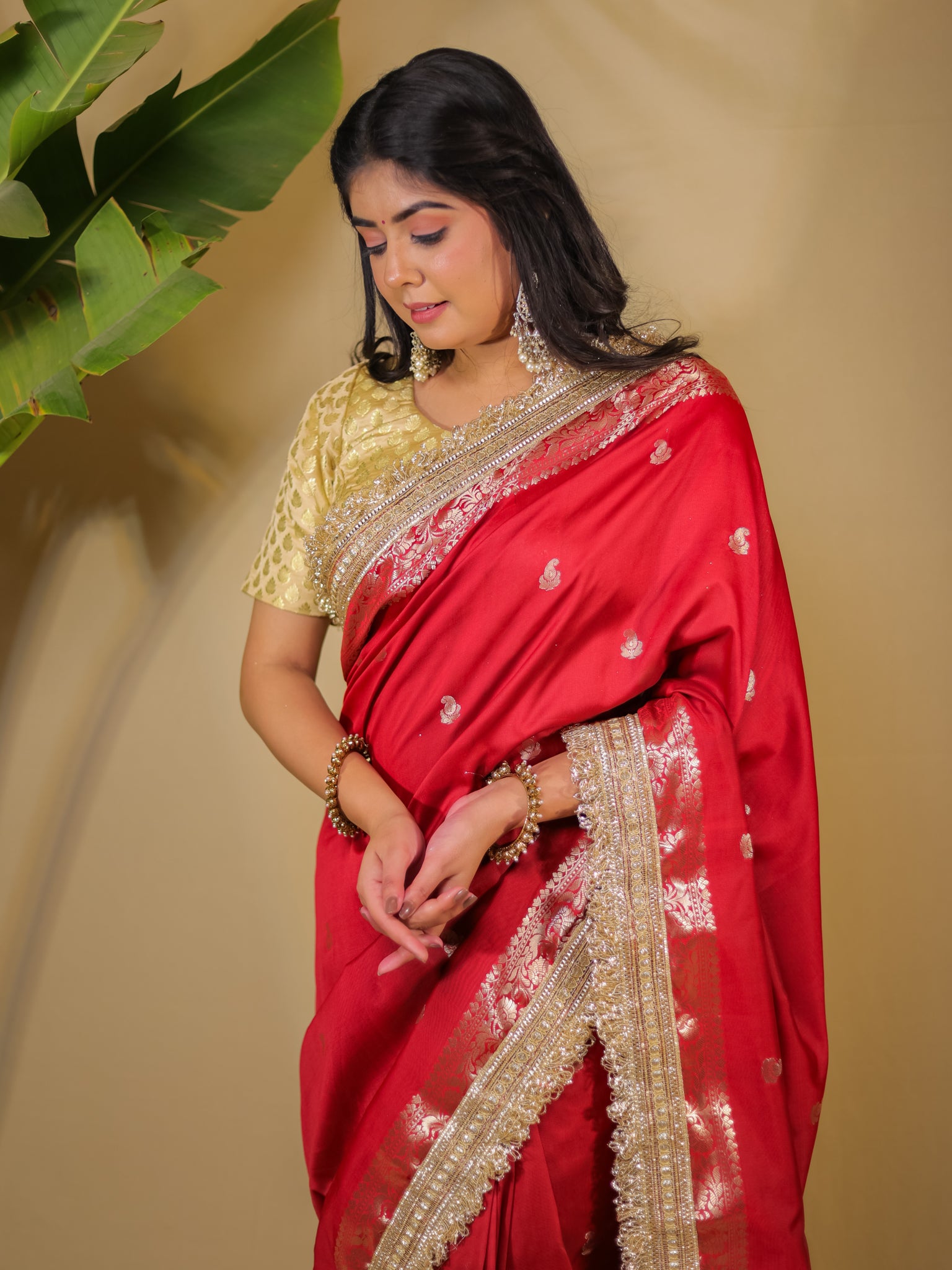 Banarasi Semi Silk Saree With Buti Zari Weaving & Lace Border - Red