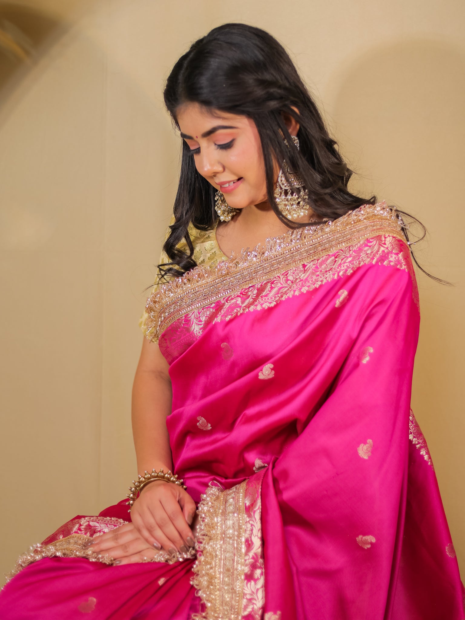 Banarasi Semi Silk Saree With Buti Zari Weaving & Lace Border - Pink