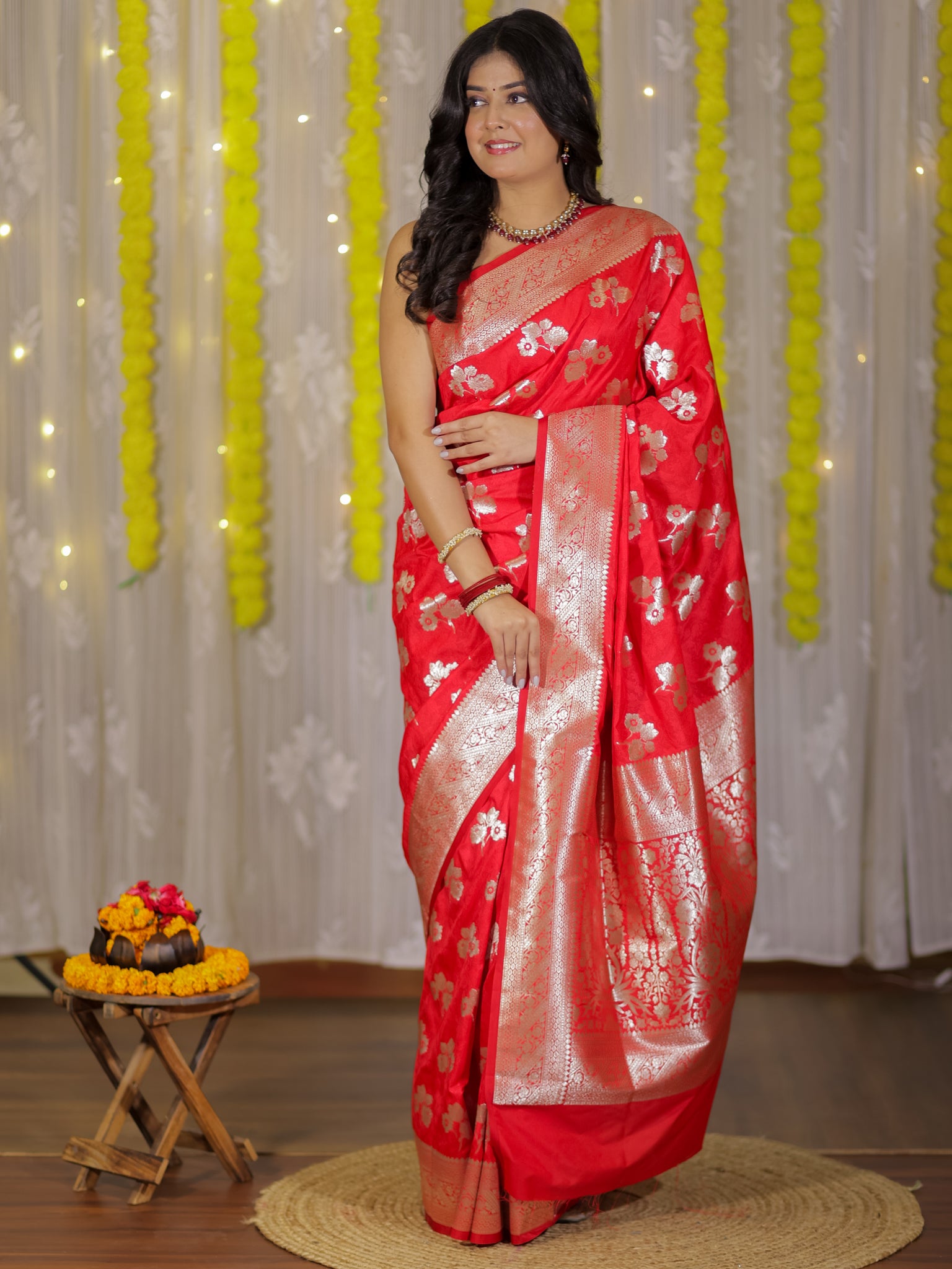 Banarasi Art Katan Silk Saree With Zari Buta Weaving & Tanchoi Weaving- Red