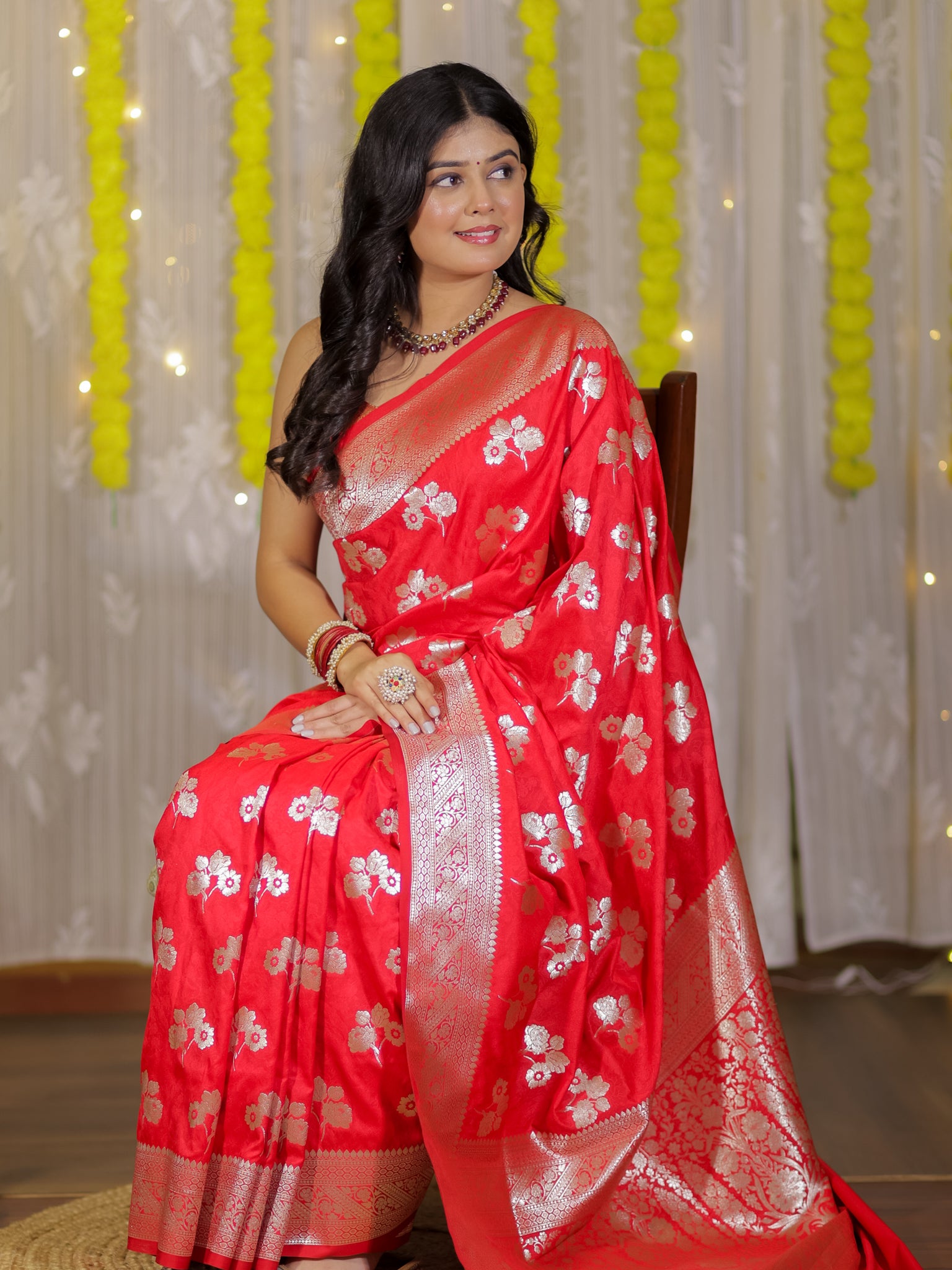 Banarasi Art Katan Silk Saree With Zari Buta Weaving & Tanchoi Weaving- Red