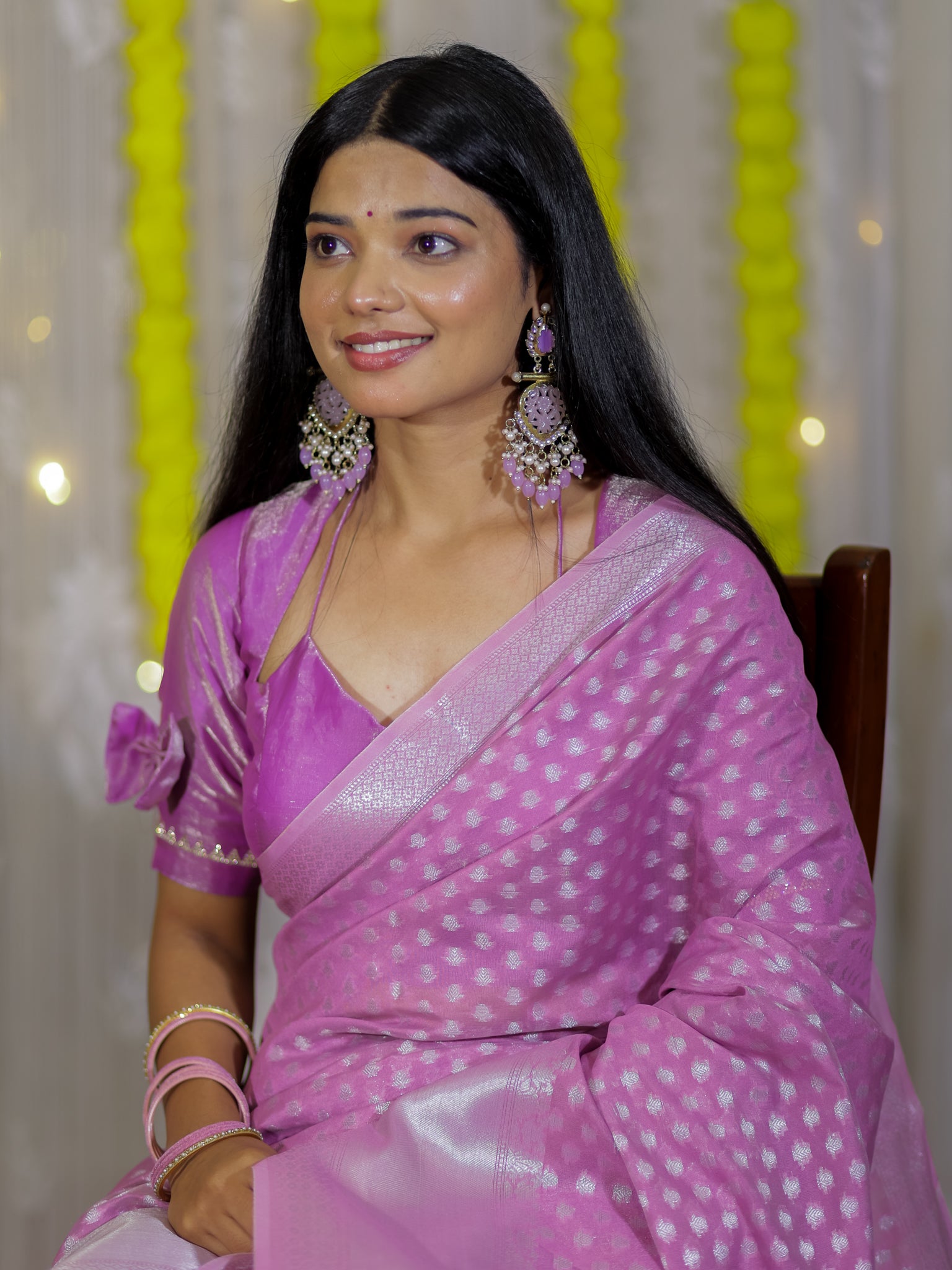 Banarasi Cotton Sik Saree With Buti Weaving & Border - Lavender