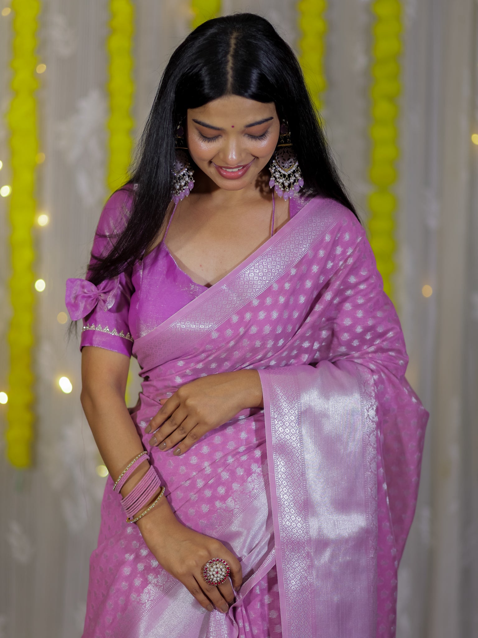 Banarasi Cotton Sik Saree With Buti Weaving & Border - Lavender