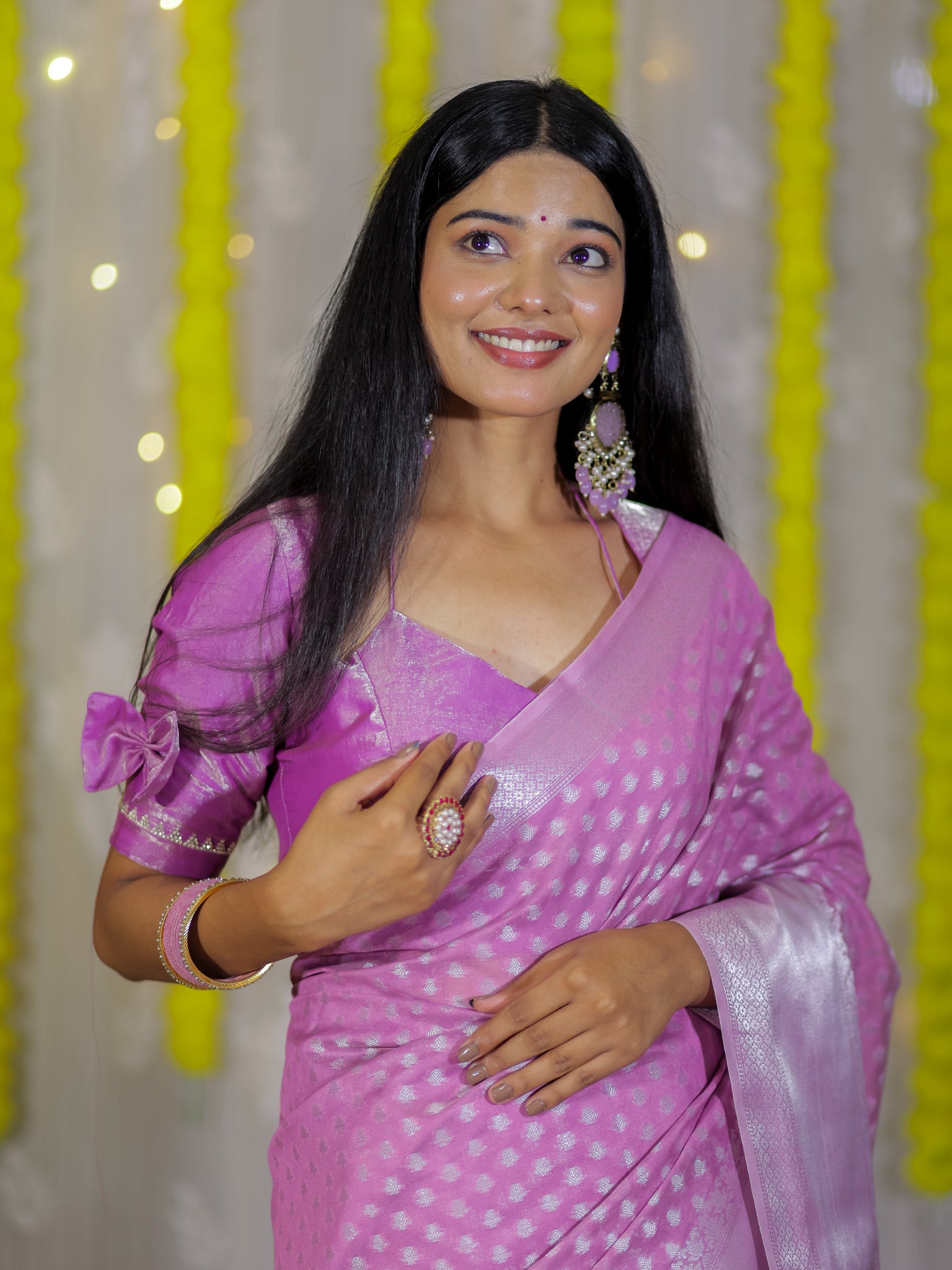 Banarasi Cotton Sik Saree With Buti Weaving & Border - Lavender