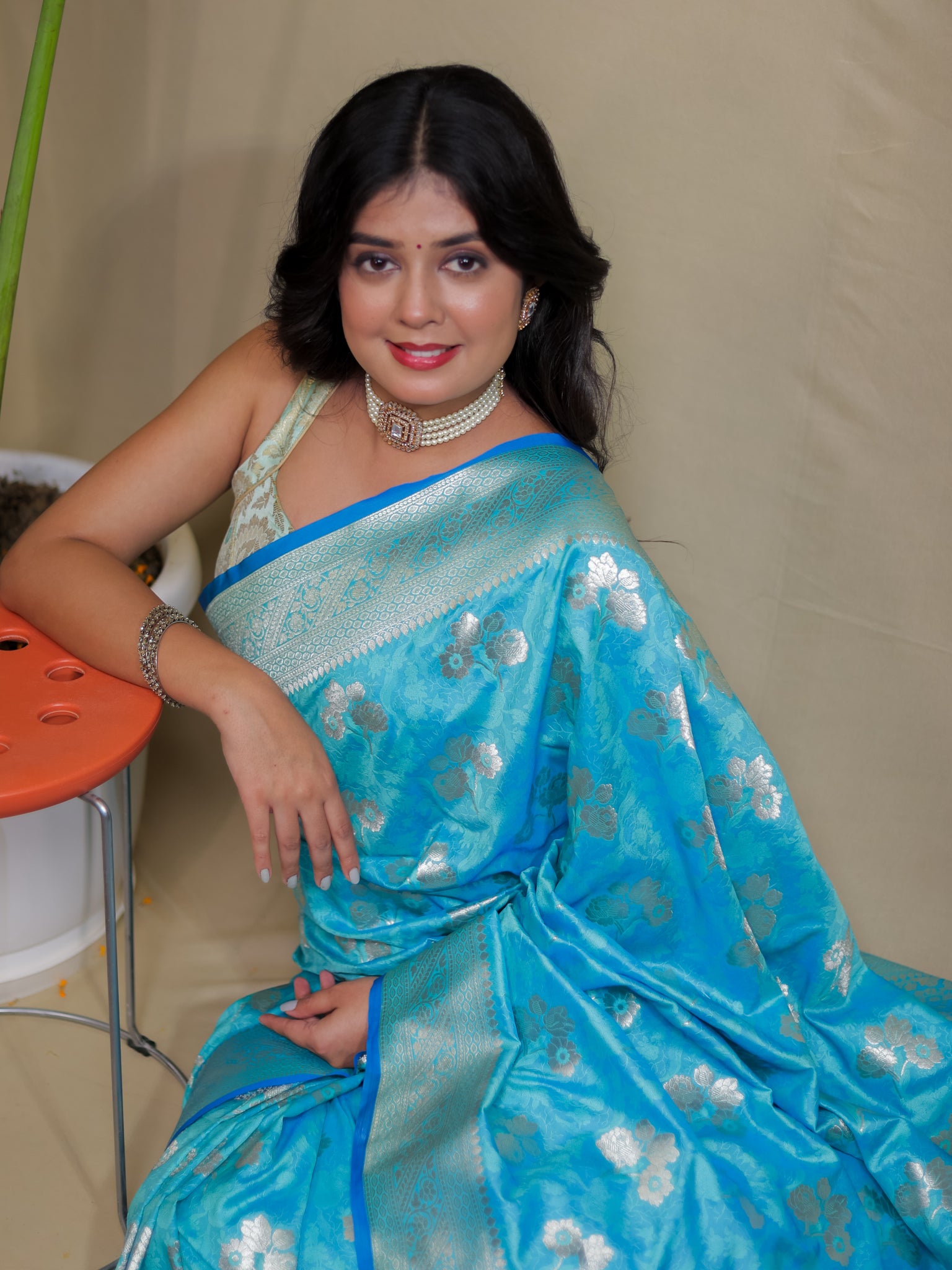 Banarasi Art Katan Silk Saree With Zari Buta Weaving & Tanchoi Weaving- Blue