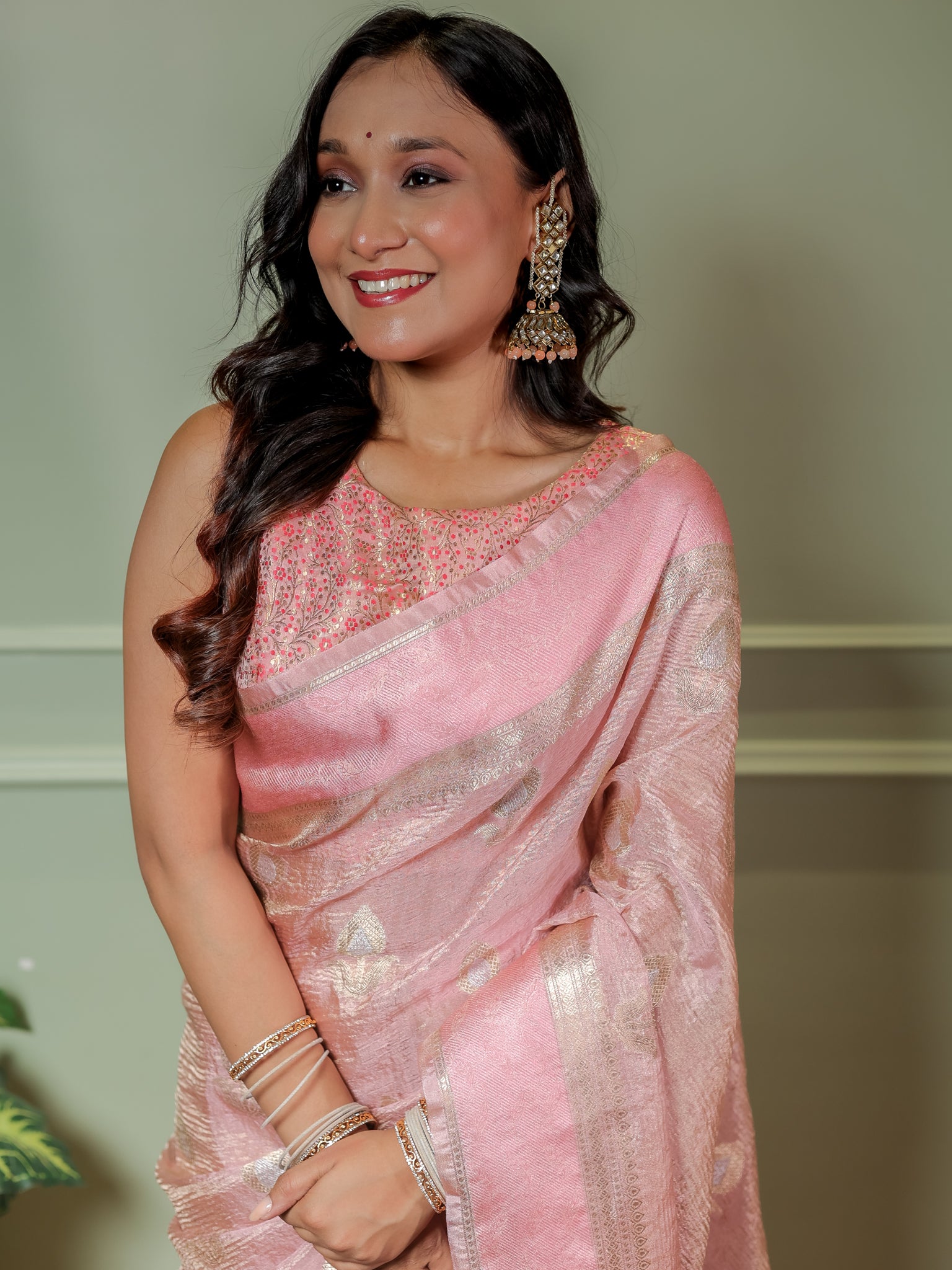 Banarasi Katan Crushed Tissue Saree With Border - Pink