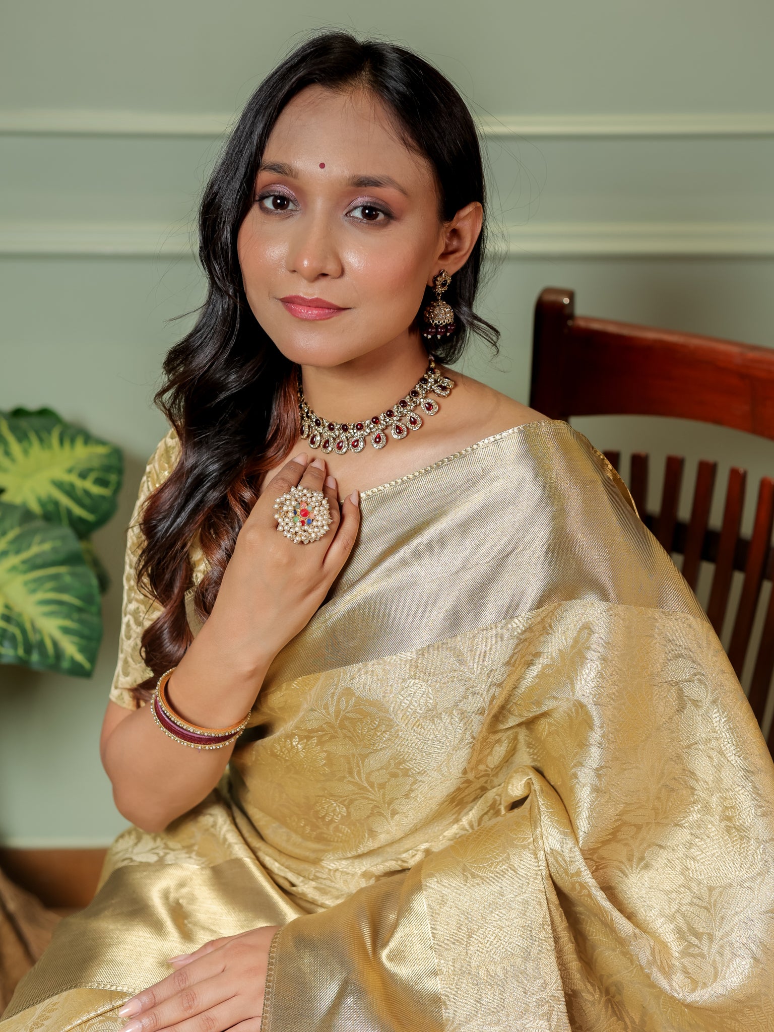 Banarasi Tissue Saree With Weaving & Border- Gold