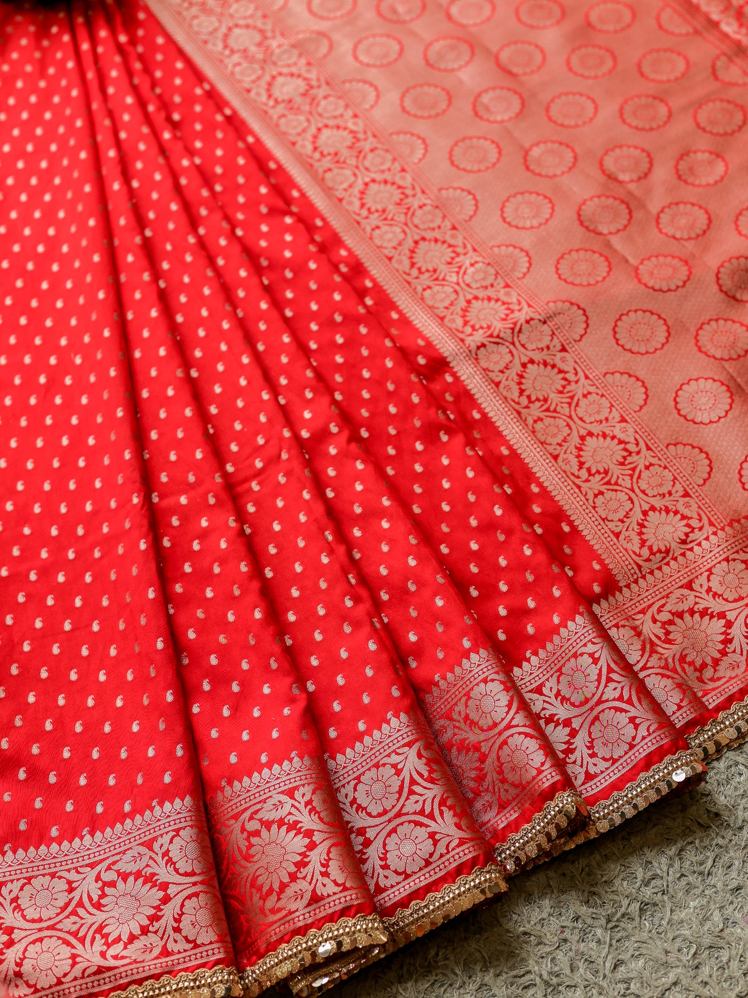 Banarasi Semi Silk Saree With Buti Weaving & Lace Border - Red