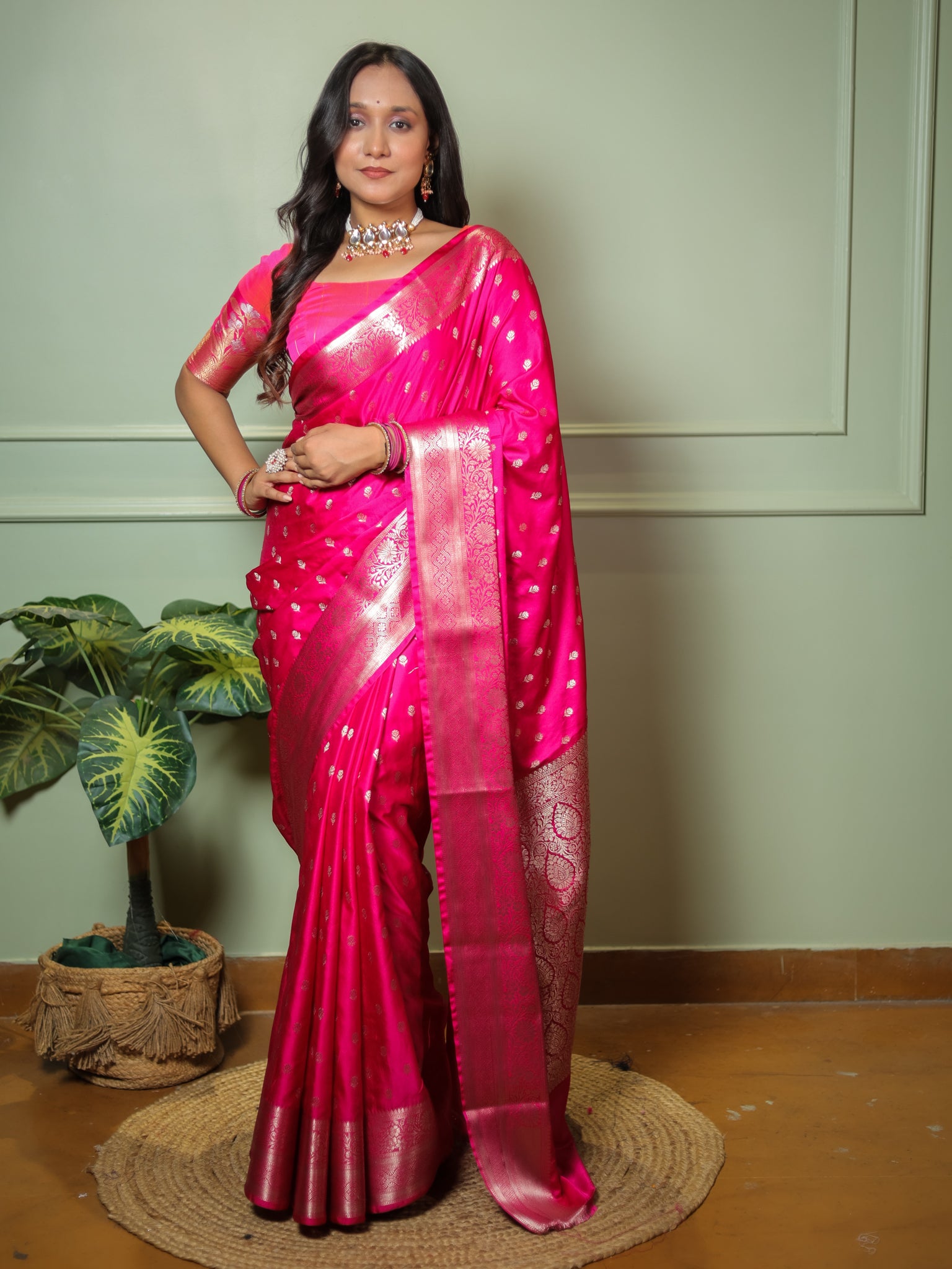 Banarasi Silk Saree With Buti Weaving & Border- Pink