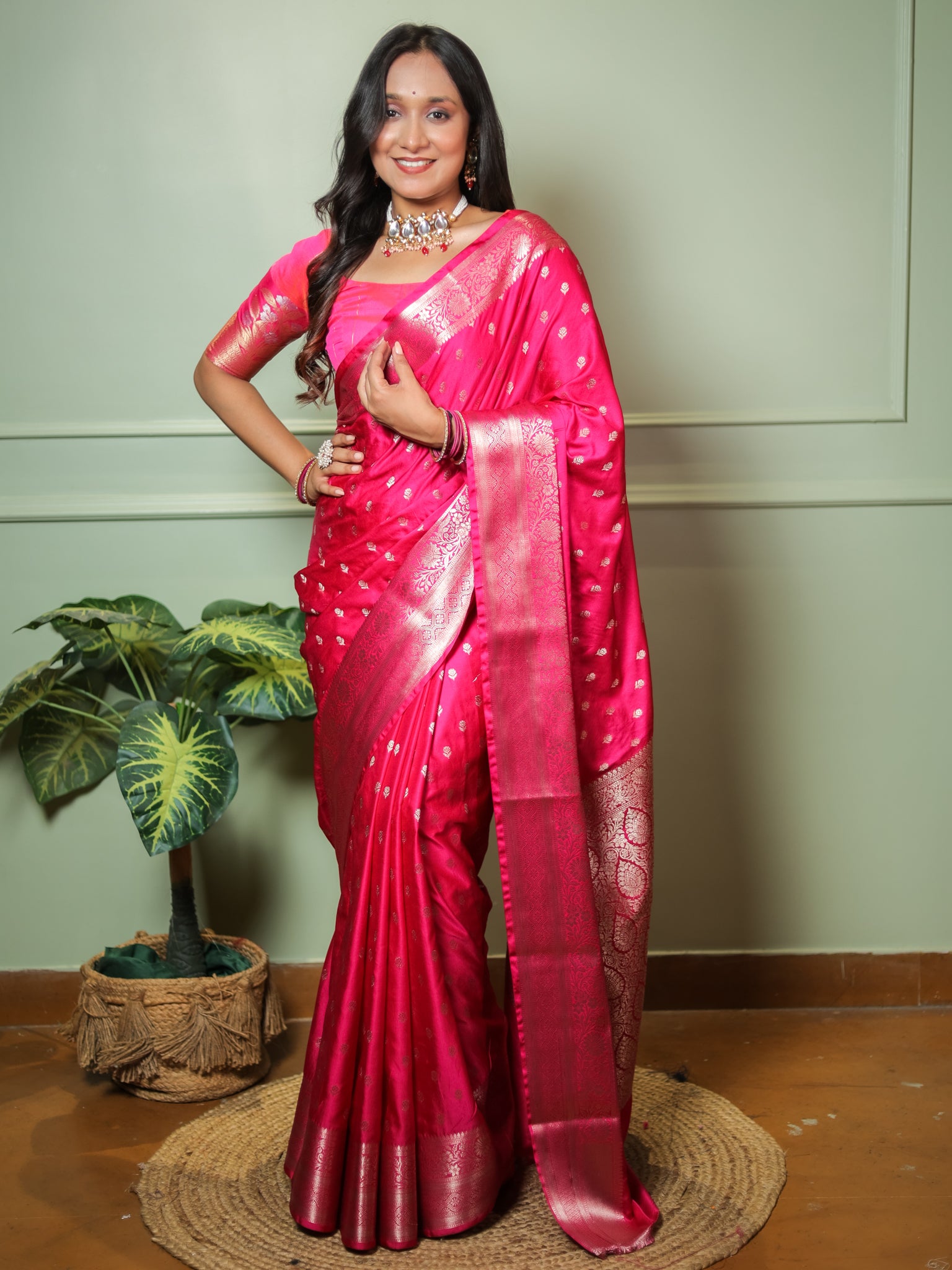 Banarasi Silk Saree With Buti Weaving & Border- Pink