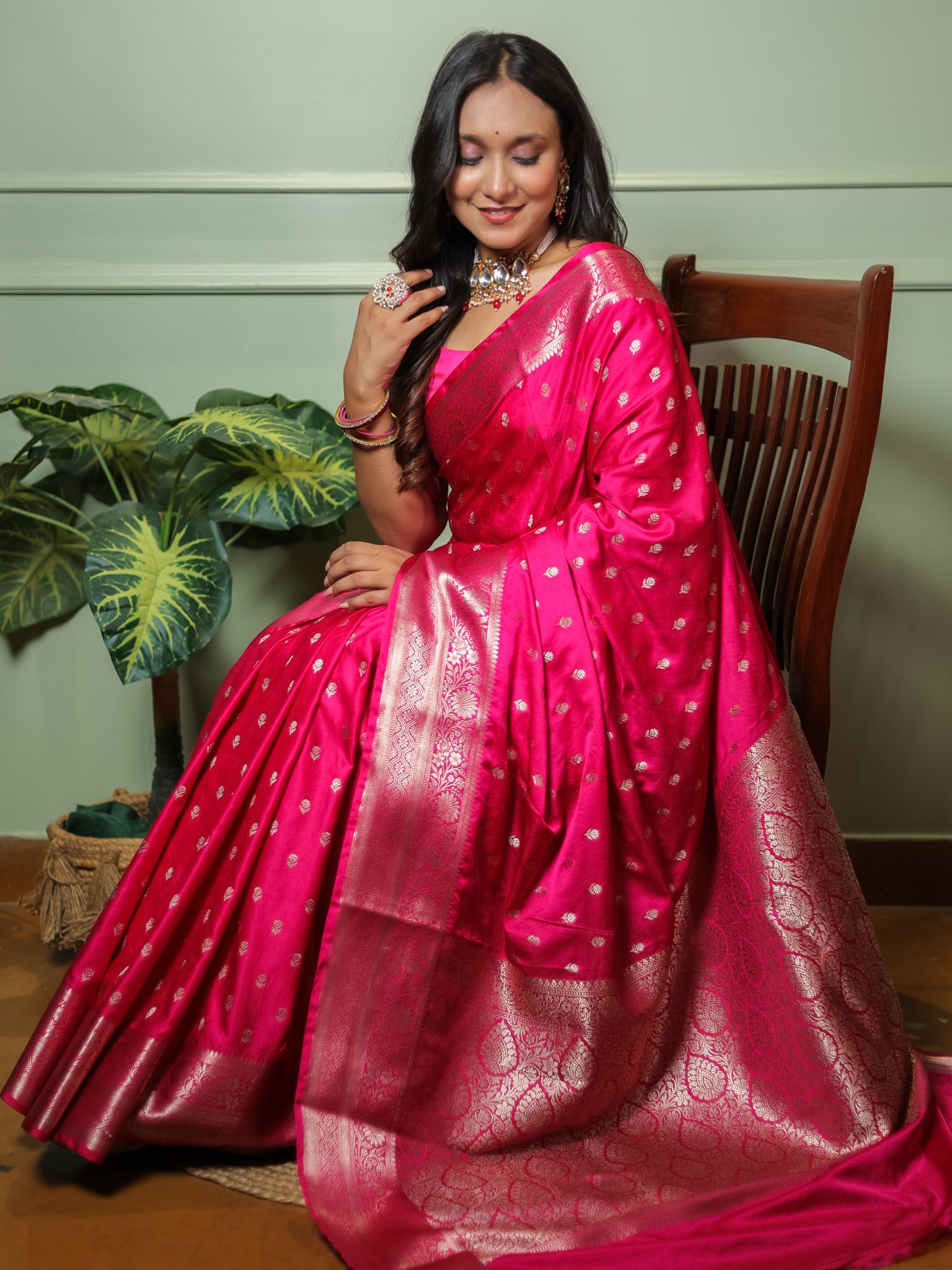 Banarasi Silk Saree With Buti Weaving & Border- Pink