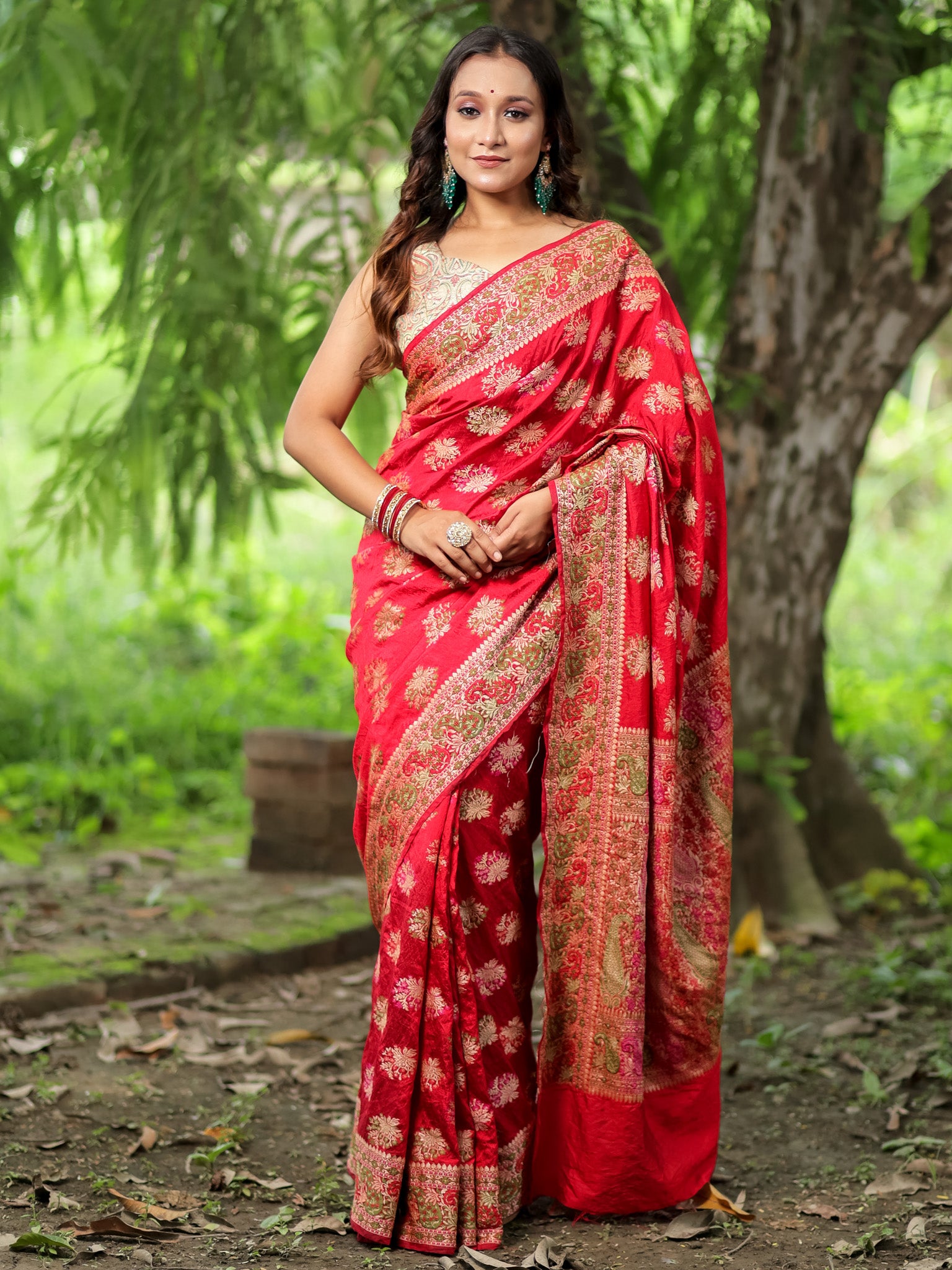 Banarasi Semi Georgette Saree With Resham Work and Border -Red
