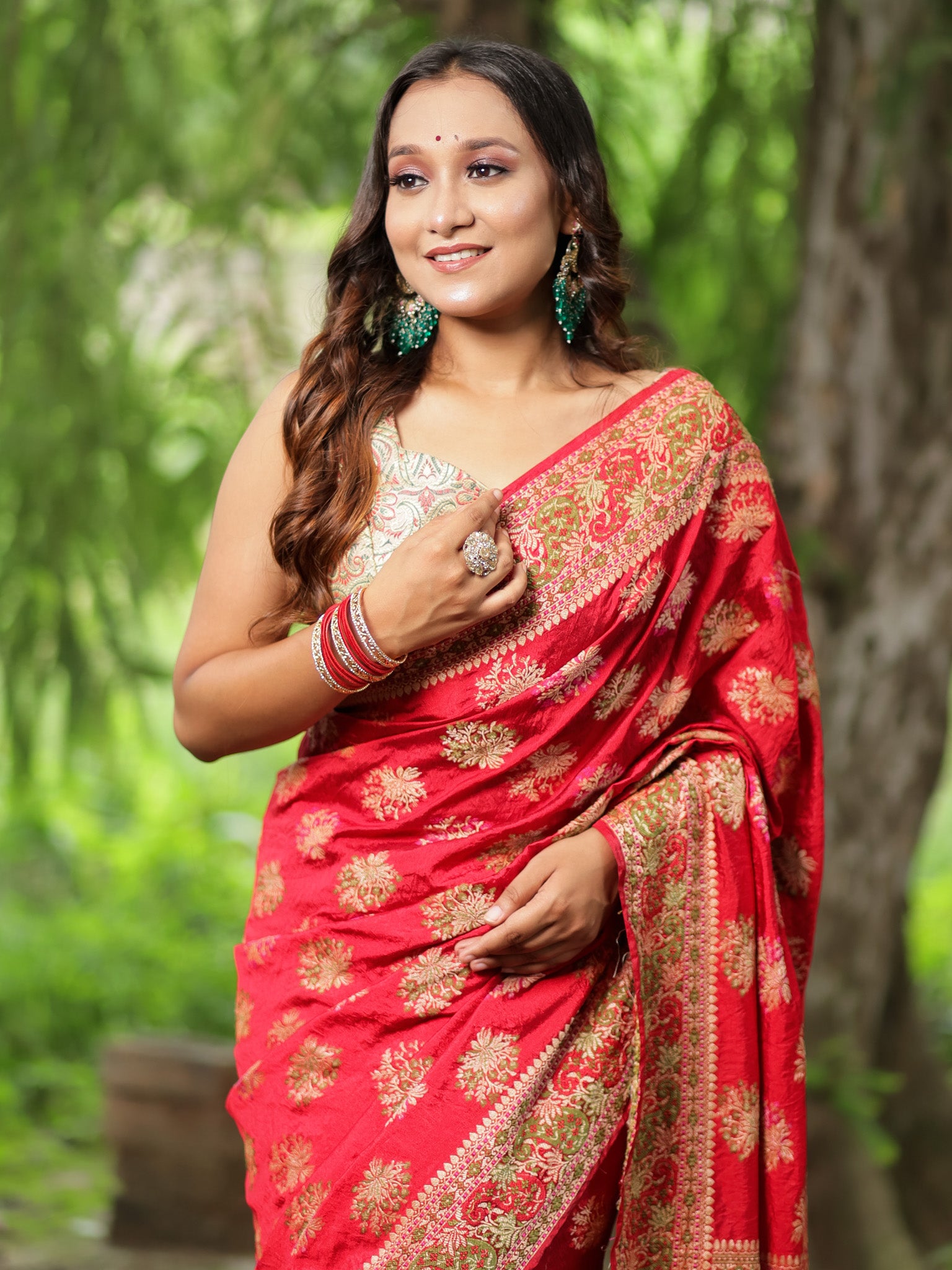 Banarasi Semi Georgette Saree With Resham Work and Border -Red