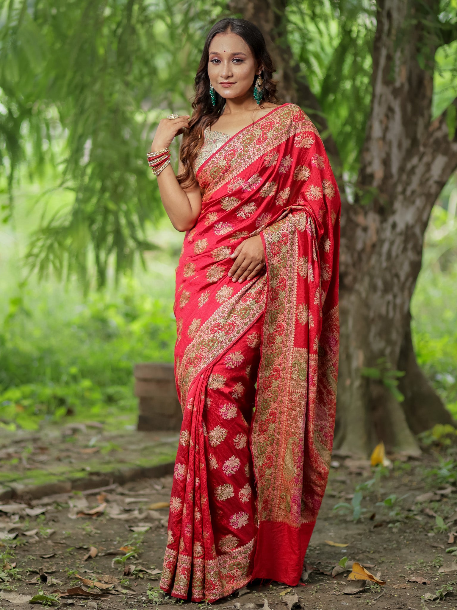 Banarasi Semi Georgette Saree With Resham Work and Border -Red