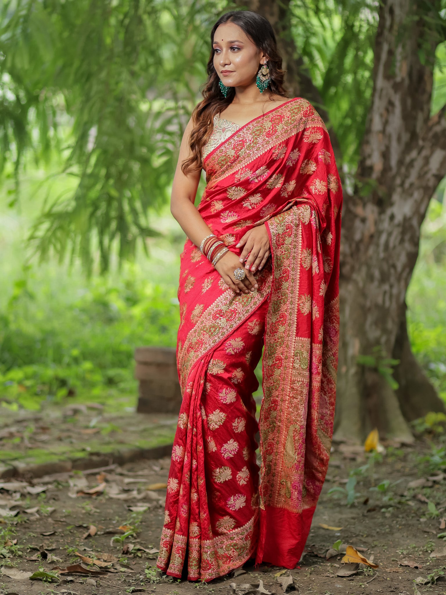 Banarasi Semi Georgette Saree With Resham Work and Border -Red