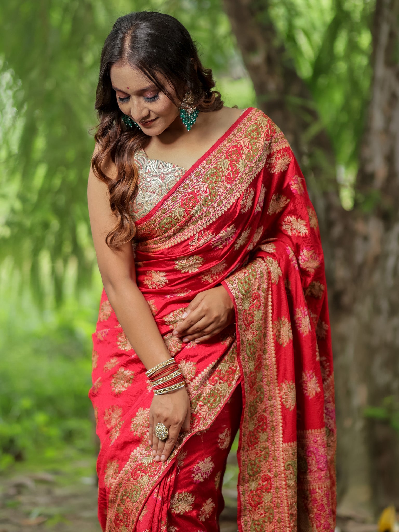 Banarasi Semi Georgette Saree With Resham Work and Border -Red