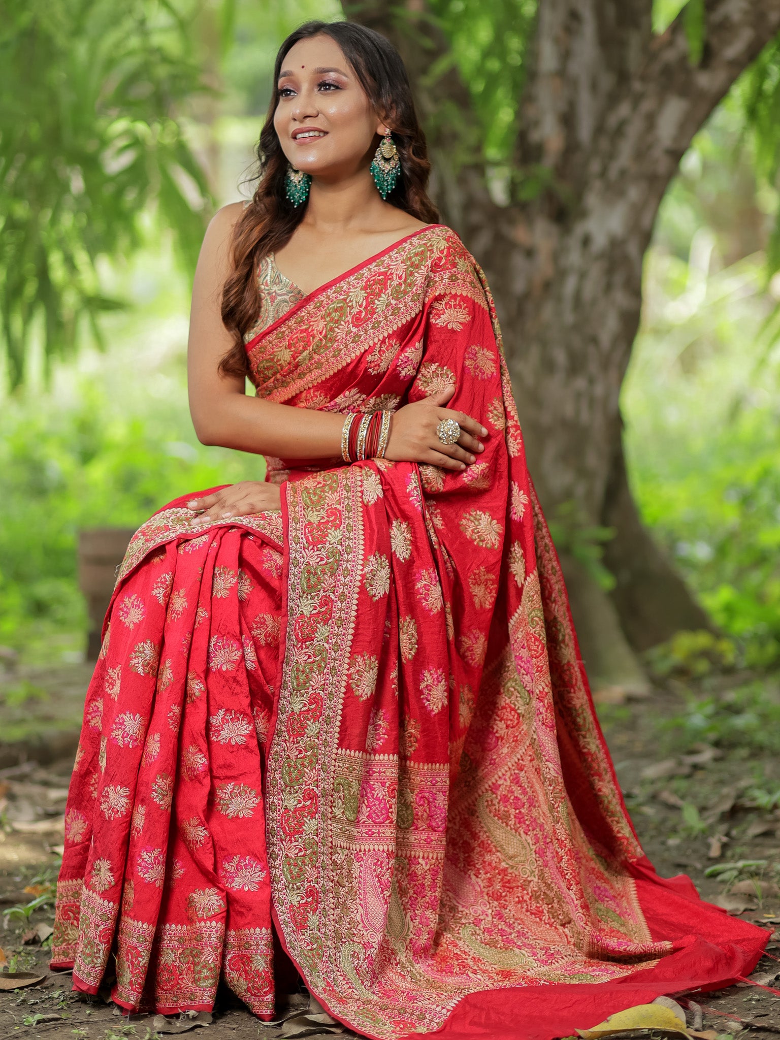 Banarasi Semi Georgette Saree With Resham Work and Border -Red
