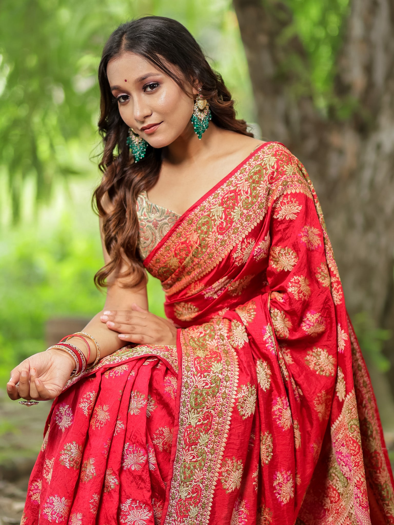 Banarasi Semi Georgette Saree With Resham Work and Border -Red