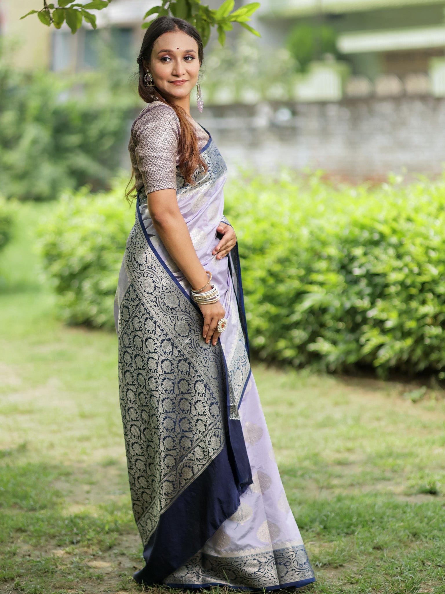 Banarasi Cotton Silk Saree With Zari Weaving & Contrast Border-Lavender