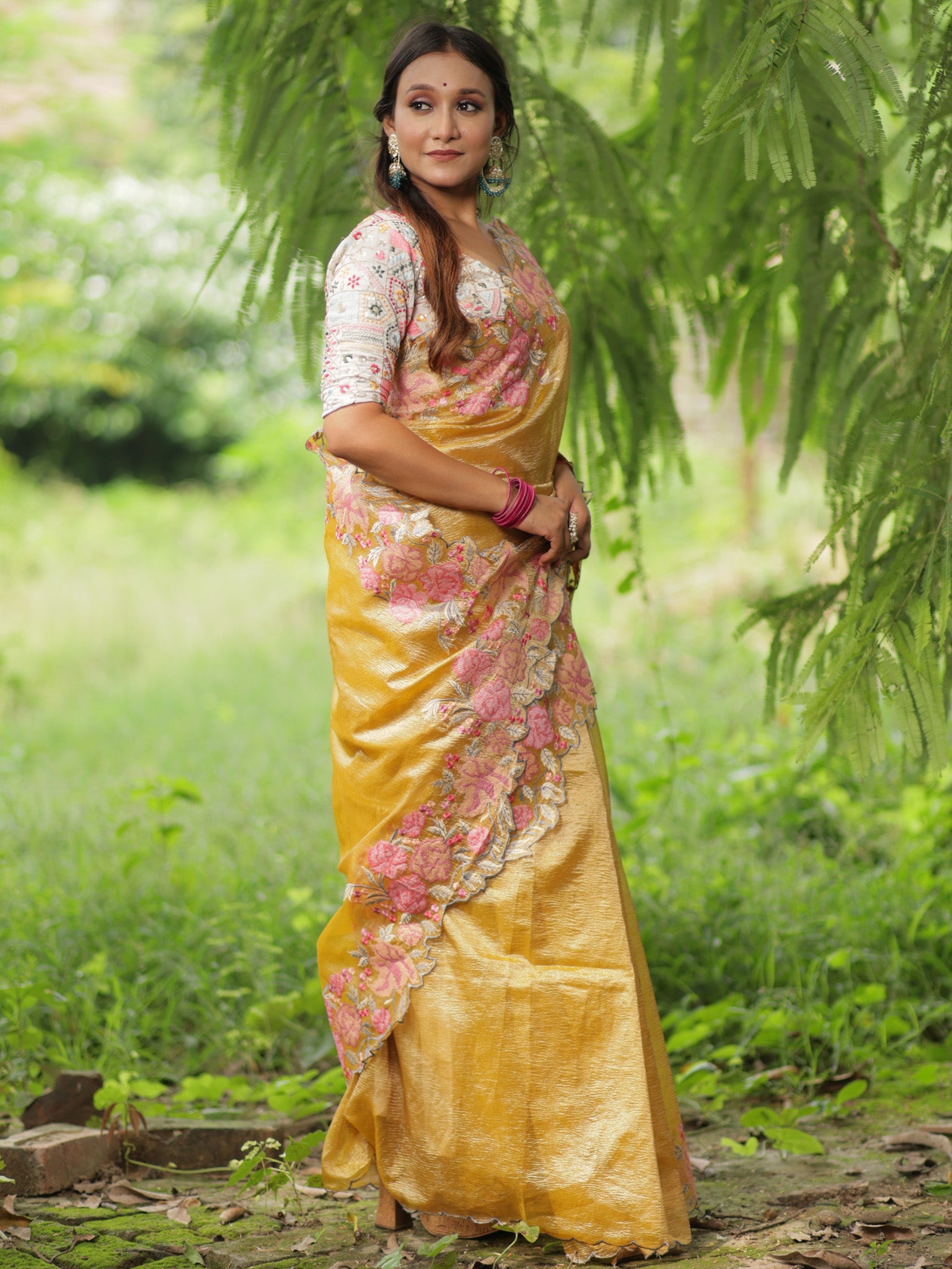 Banarasi Crushed Tissue Saree With Embroidered Border-Yellow